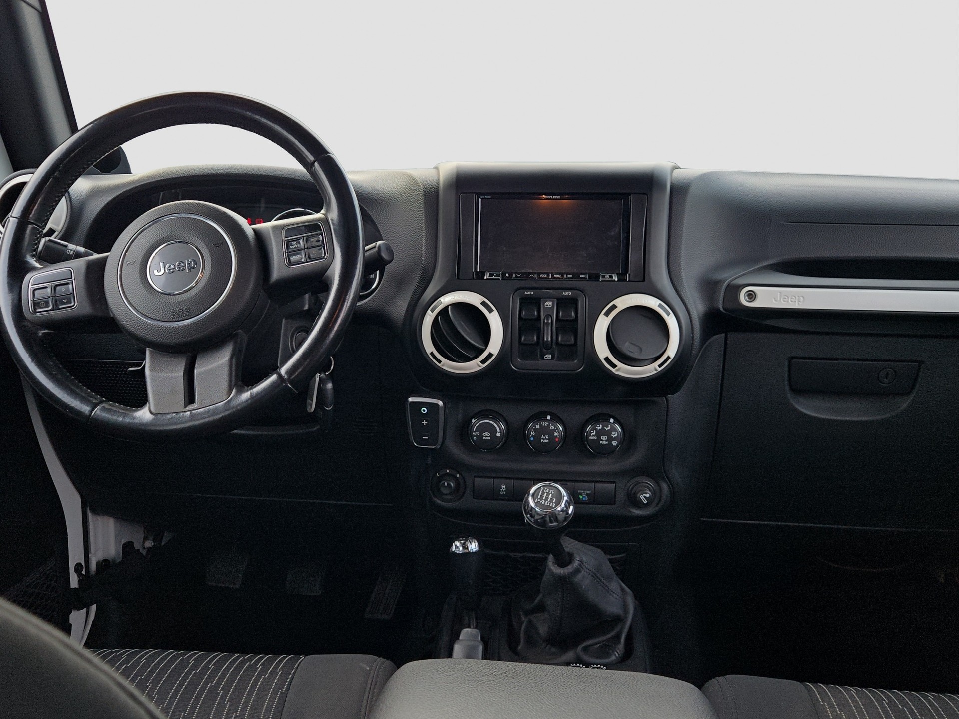 JEEP Wrangler 2.8 CRD Sport softtop-showroom-element-3