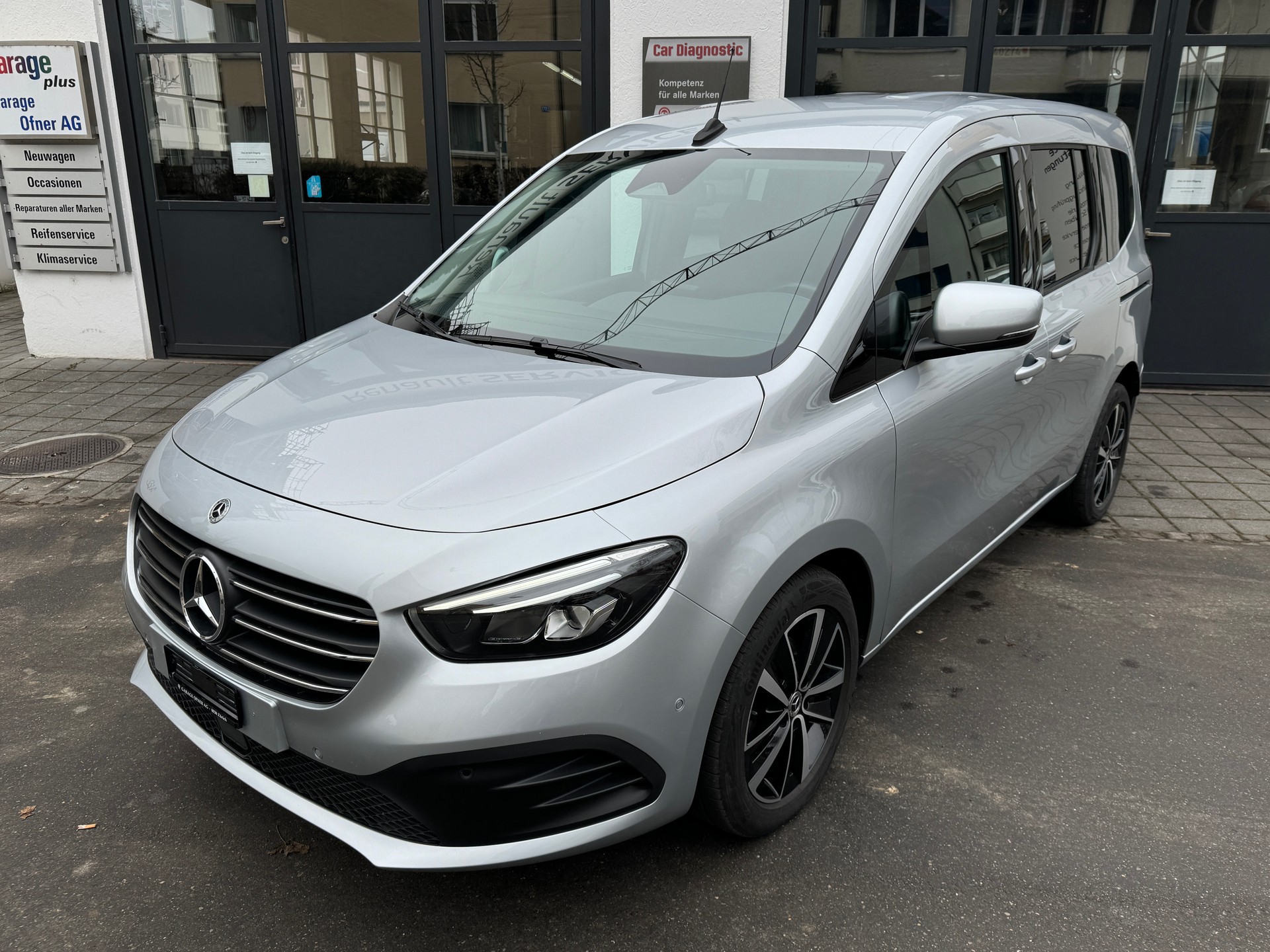 MERCEDES-BENZ T-Klasse 180d-showroom-element-1