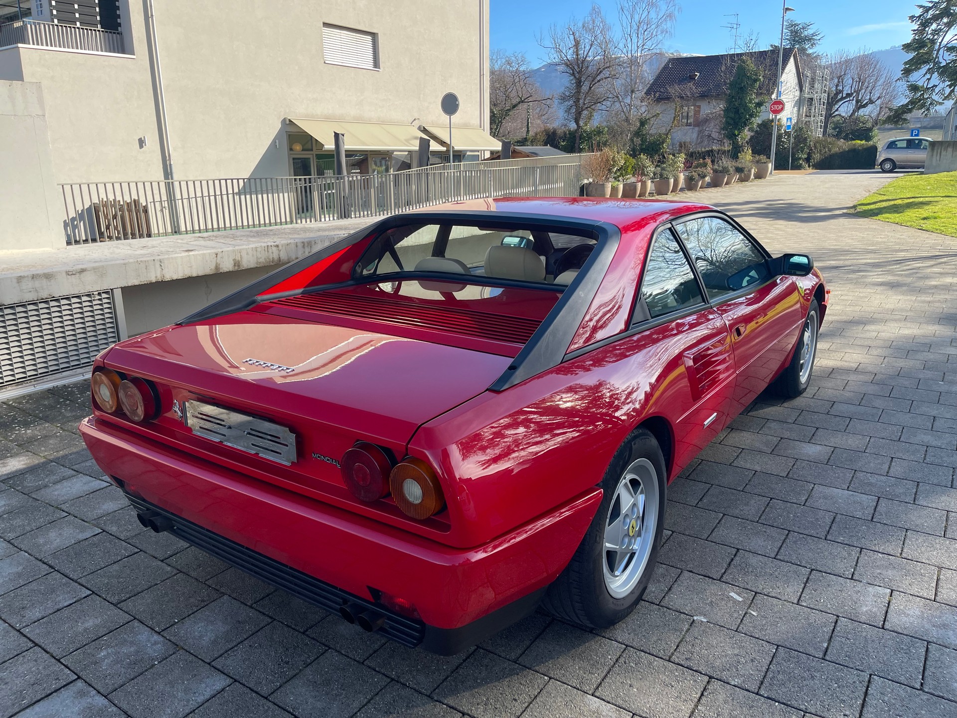 FERRARI Mondial 3.4 T-image-1