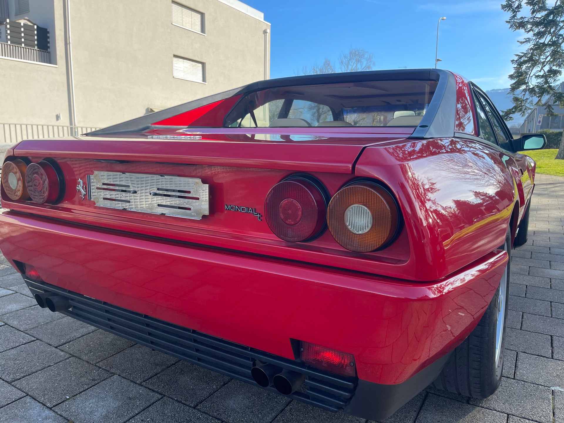 FERRARI Mondial 3.4 T-image-8