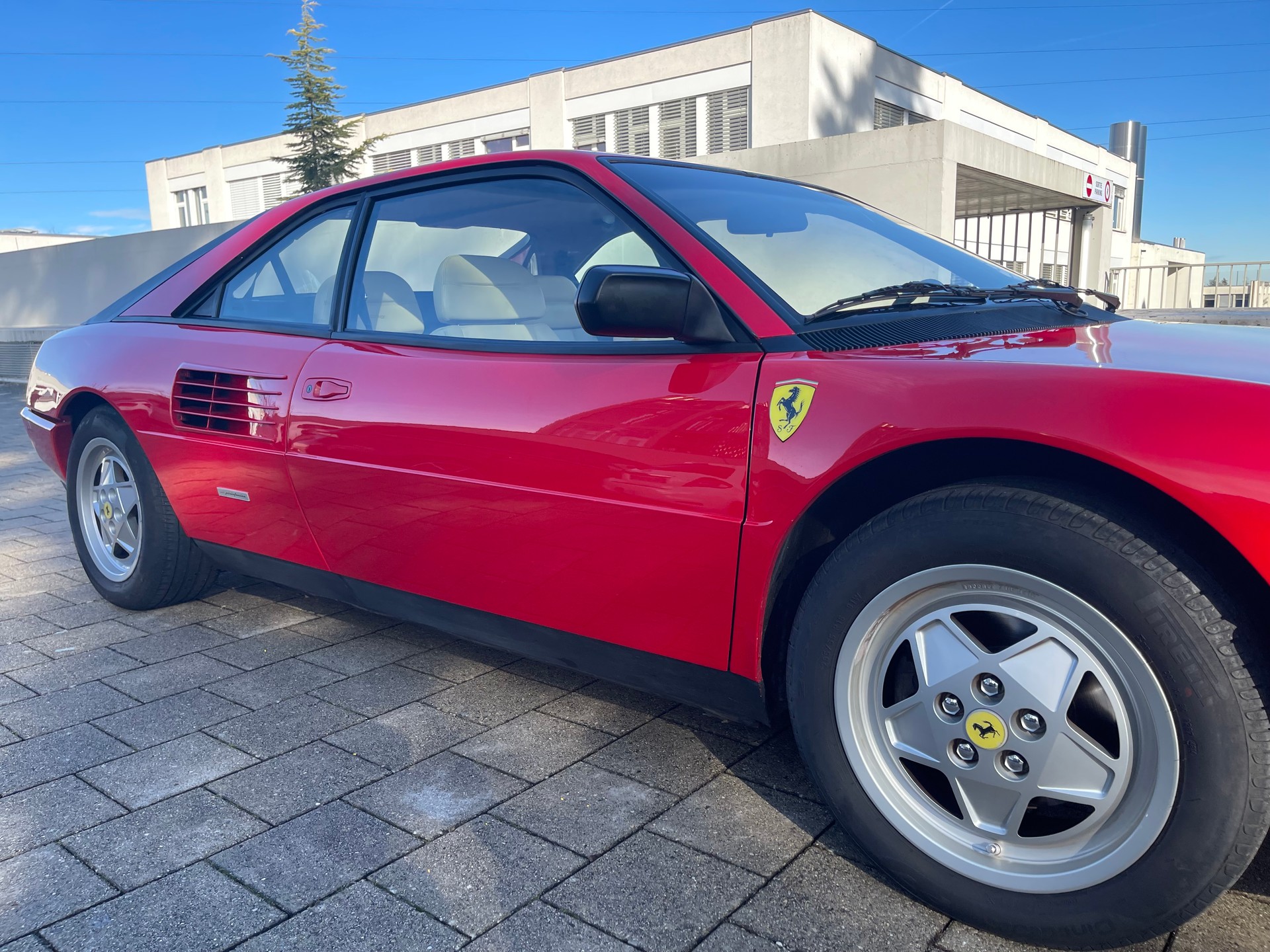 FERRARI Mondial 3.4 T-image-7