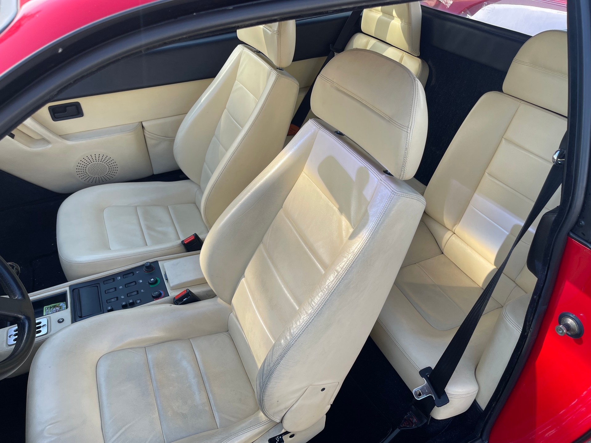 FERRARI Mondial 3.4 T-image-5