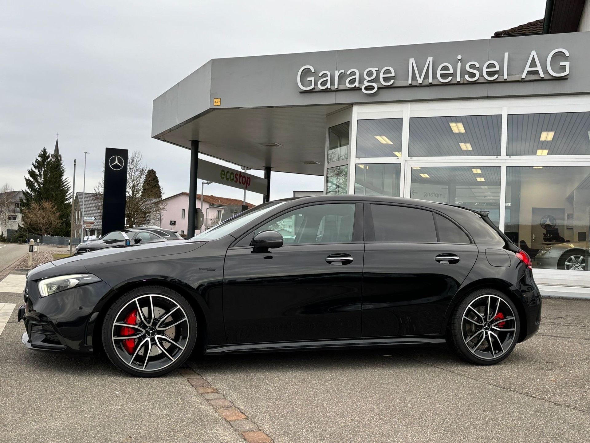 MERCEDES-BENZ A 35 AMG 4Matic-image-5
