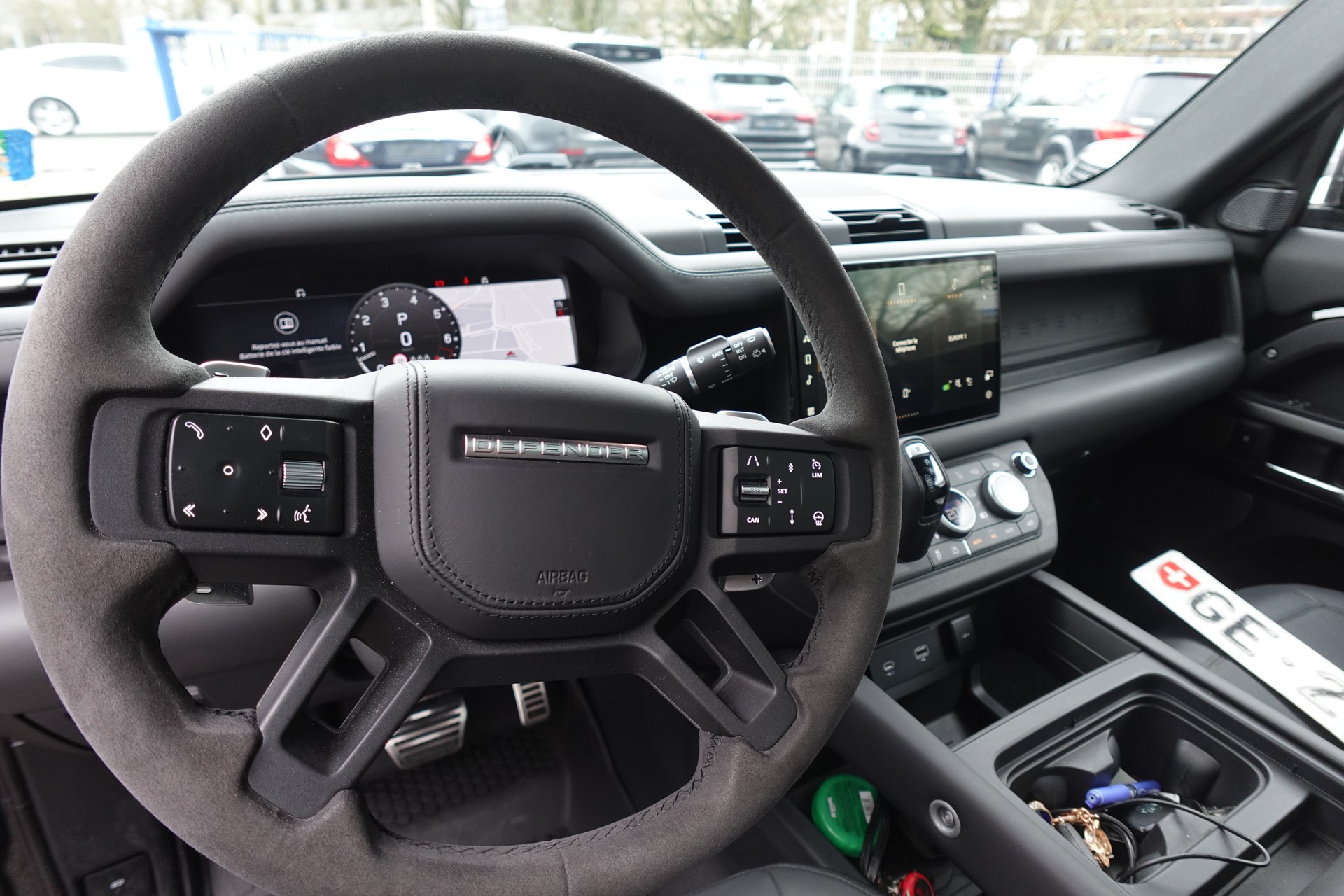 LAND ROVER Defender 90 525 V8 5.0 AT8-image-11