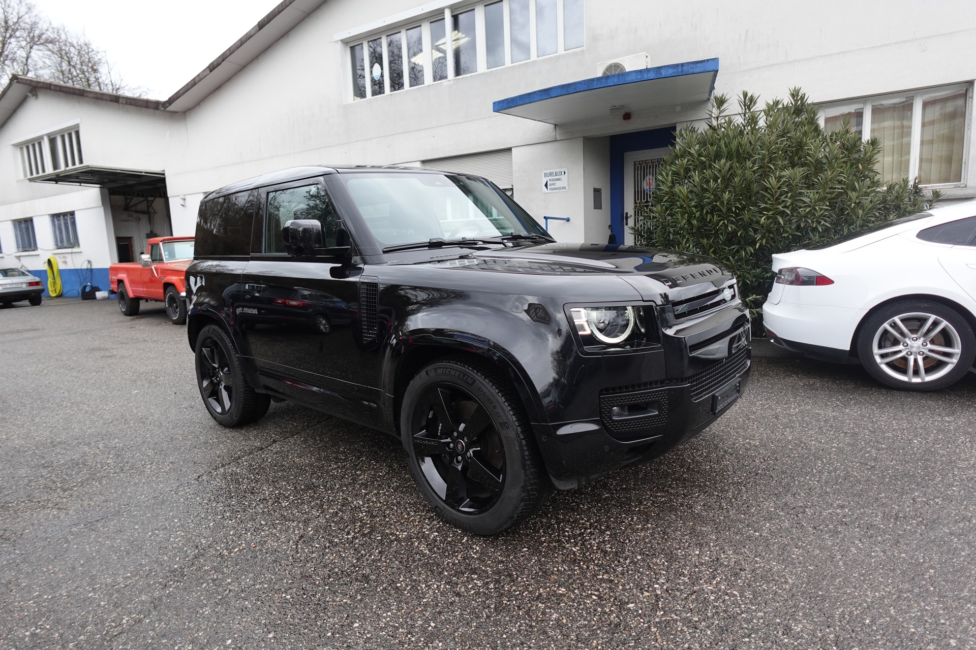 LAND ROVER Defender 90 525 V8 5.0 AT8