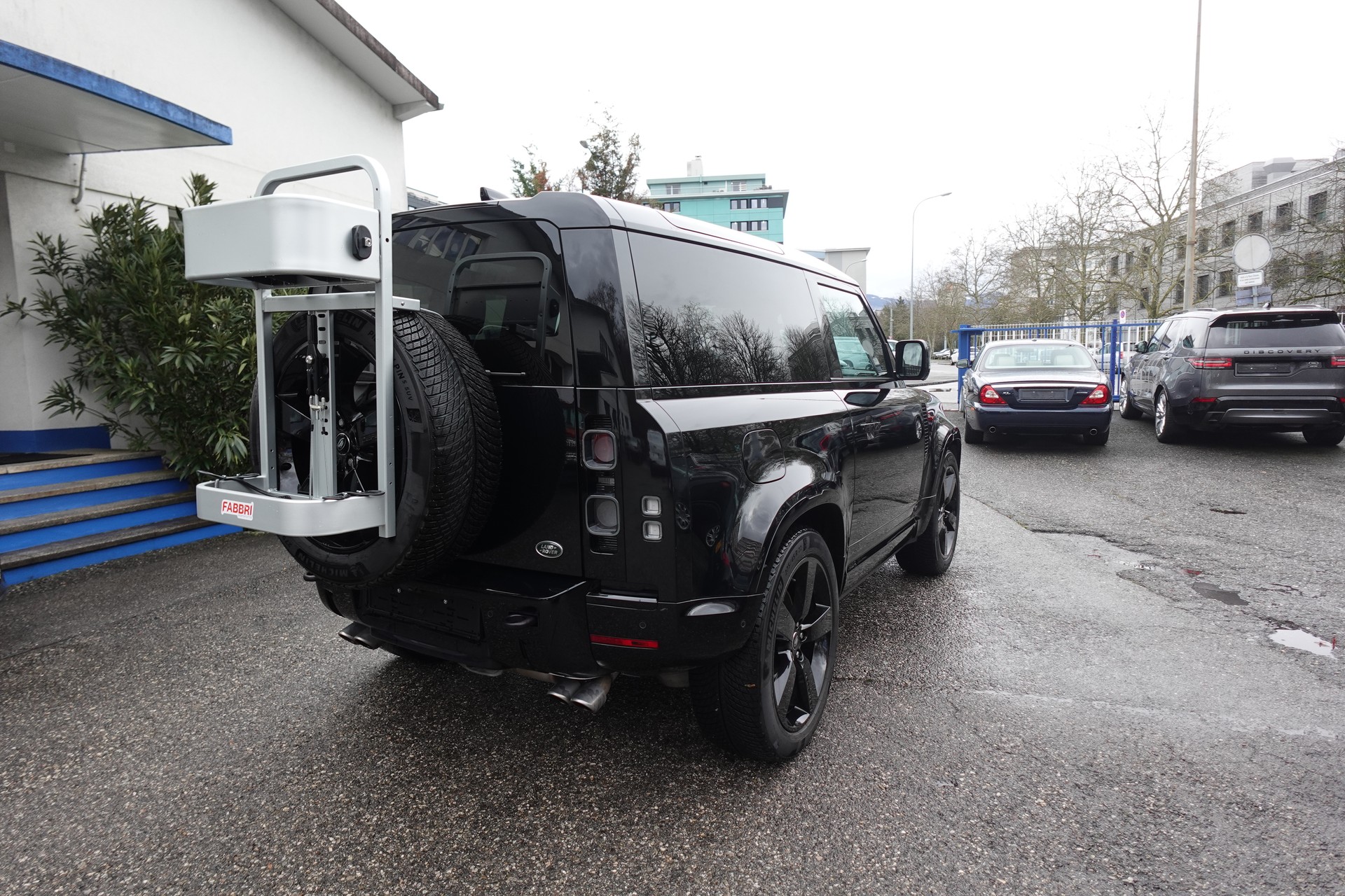 LAND ROVER Defender 90 525 V8 5.0 AT8-image-4