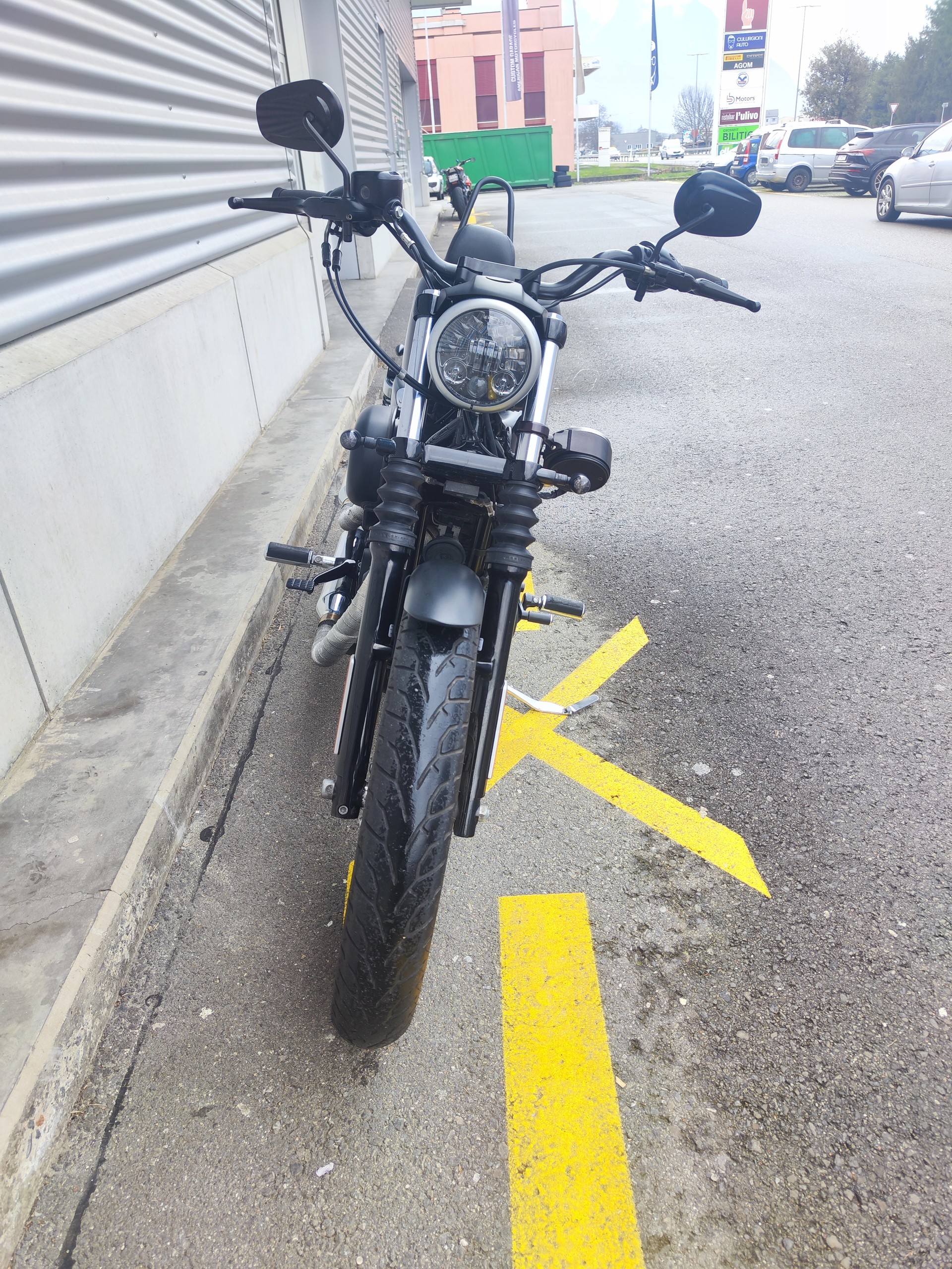 HARLEY-DAVIDSON XL 883 N Sportster Iron ABS-image-3