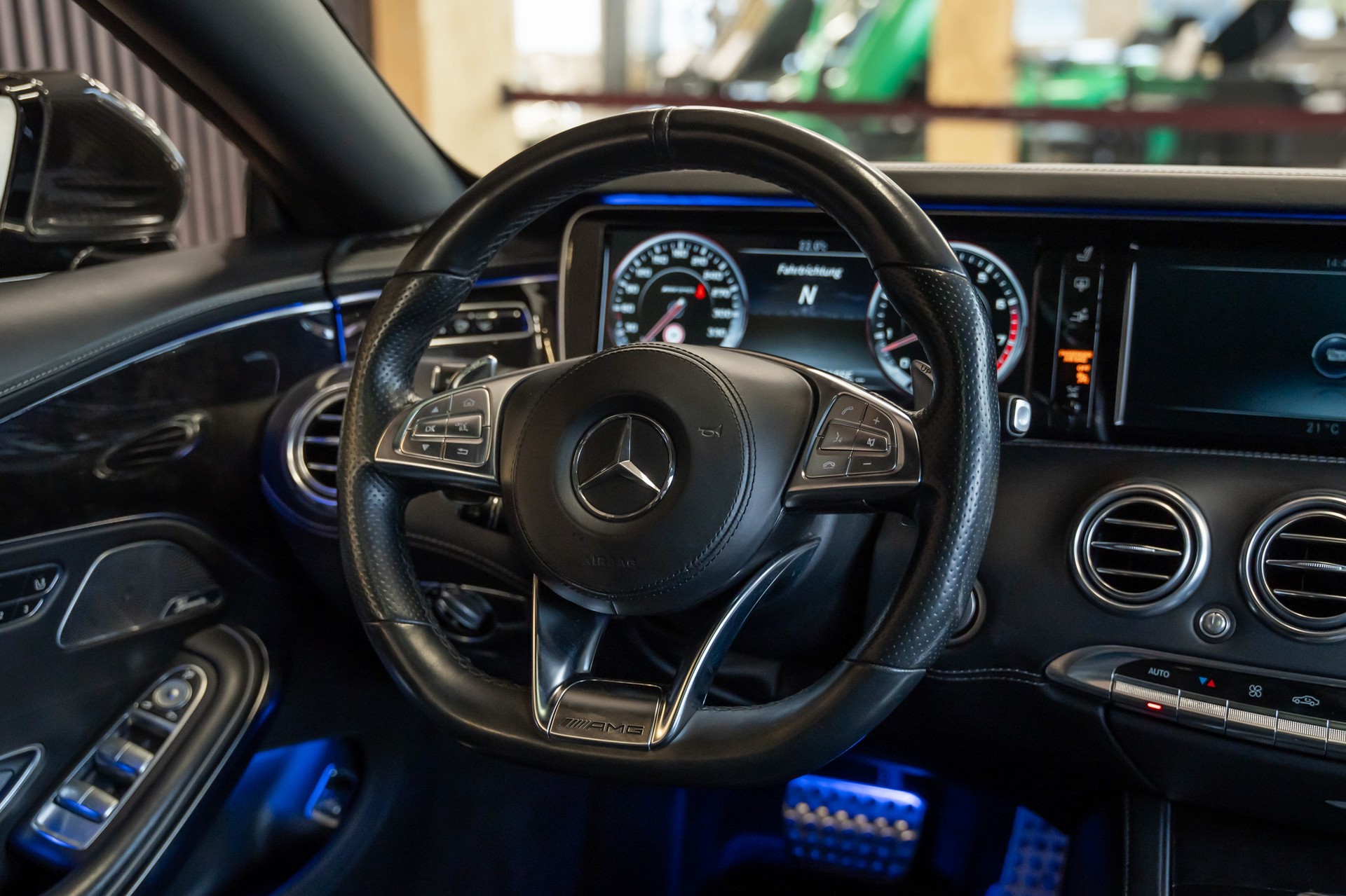 MERCEDES-BENZ S 65 AMG 7G-Tronic-image-25