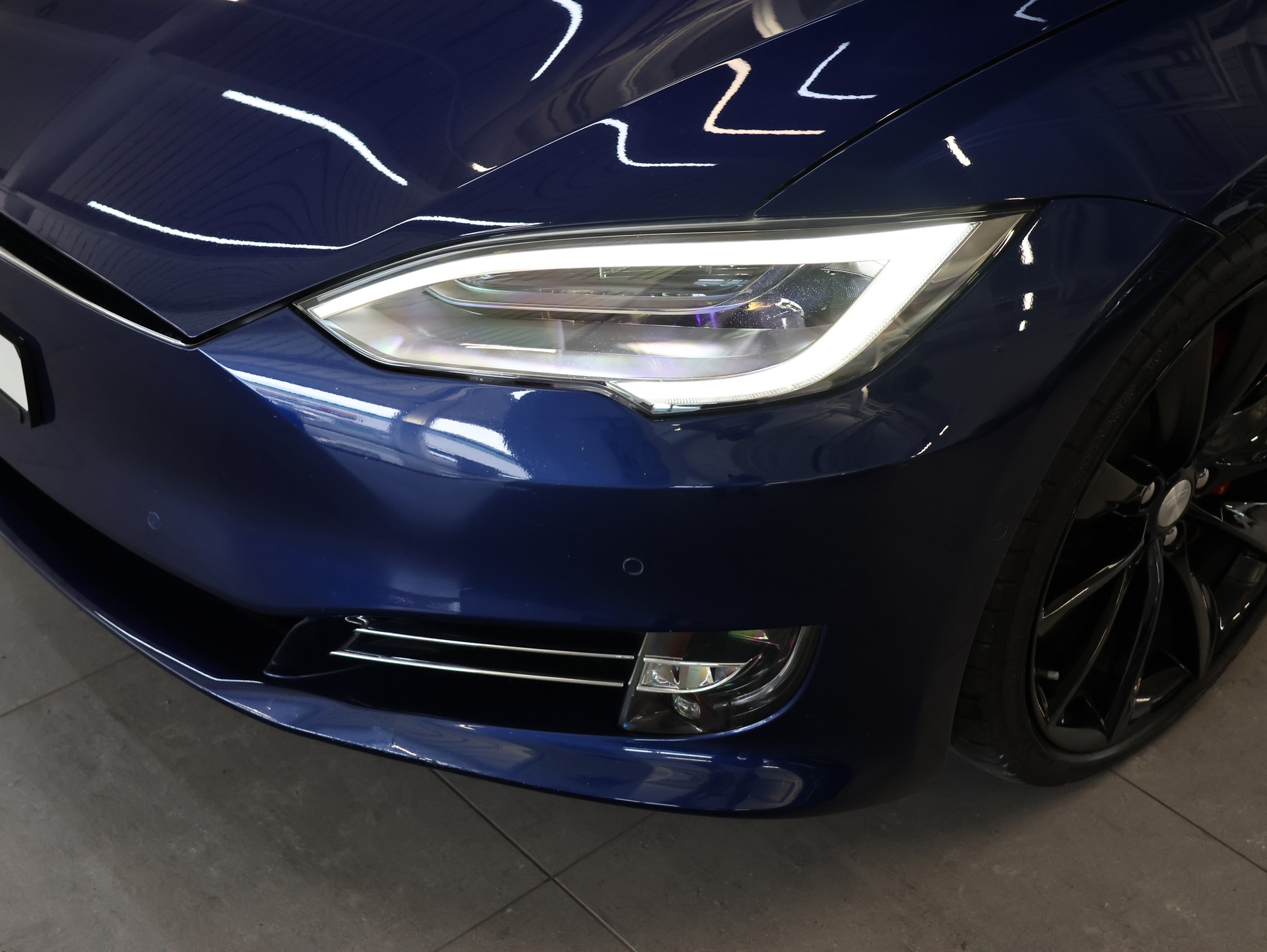 TESLA Model S 100 D Performance *Autopilot* *Panoramadach* *360 Kamera*-image-9