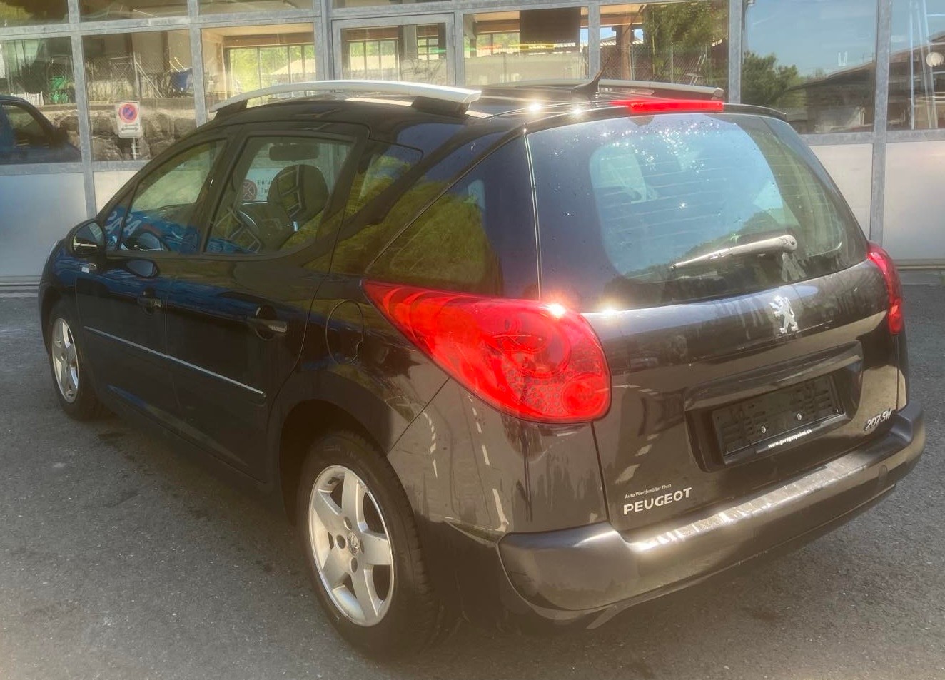 PEUGEOT 207 SW 1.4 16V-image-3