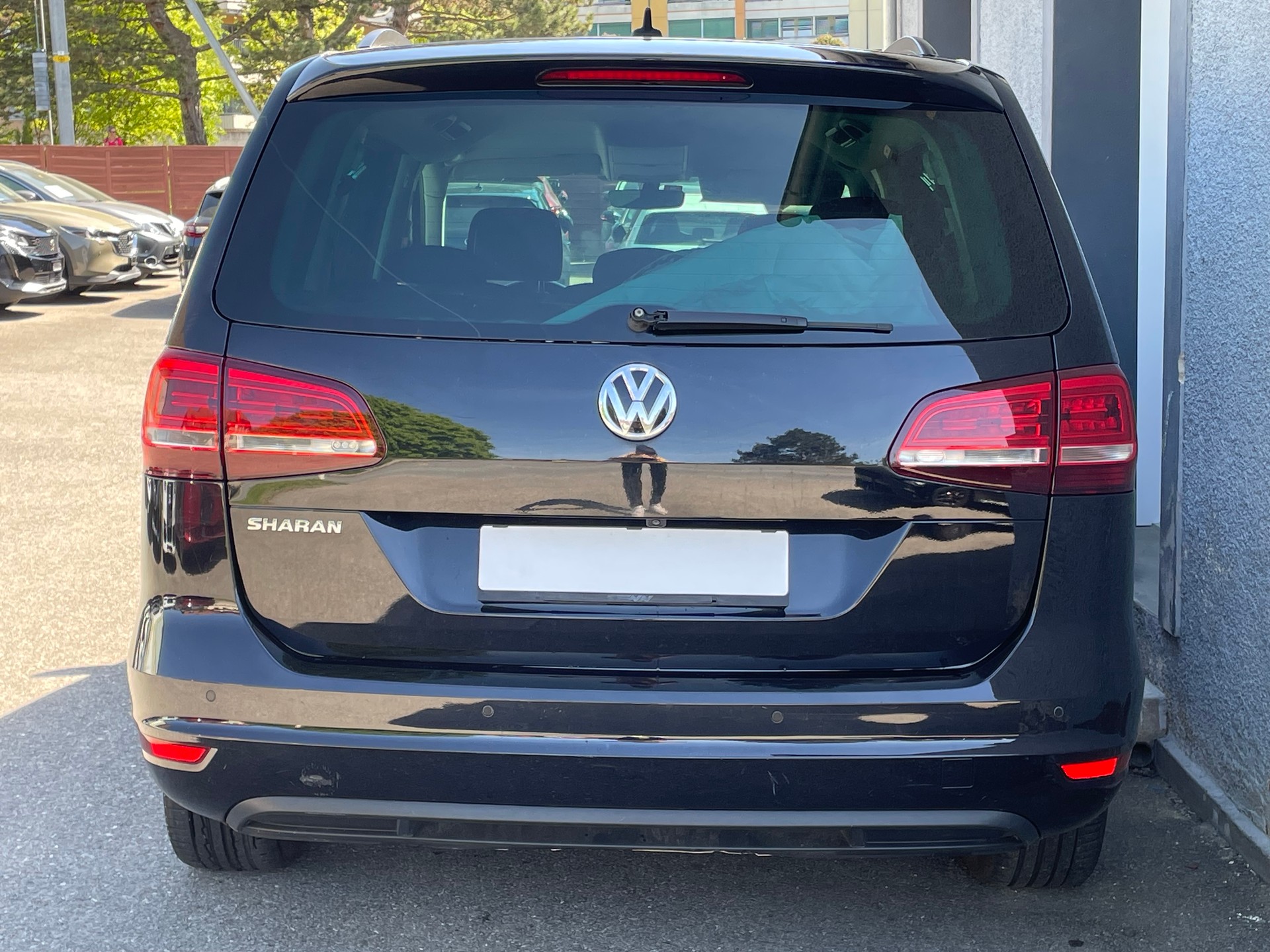 VW Sharan 2.0 TDI BMT Comfortline DSG 7 PLACES-image-4