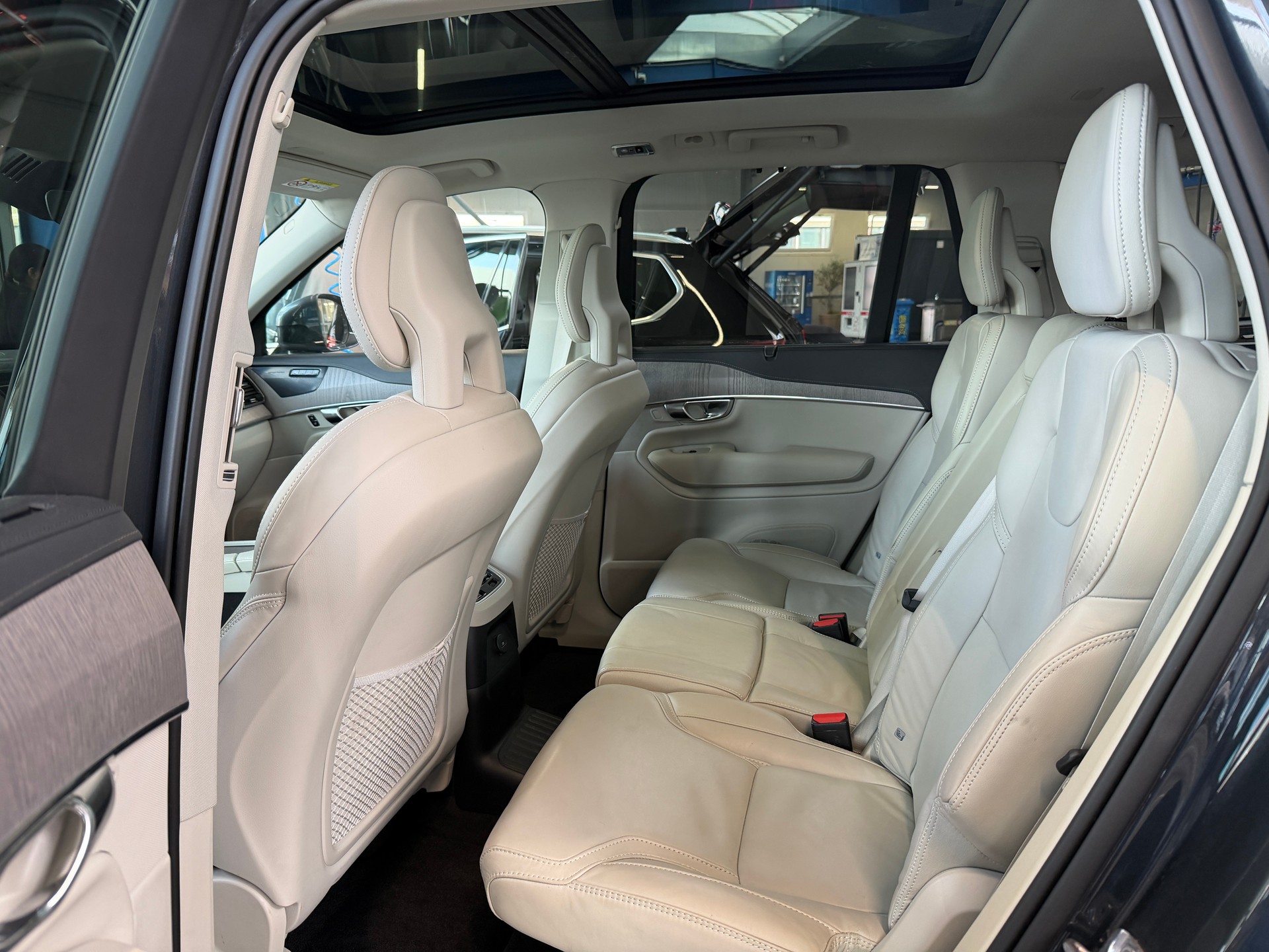 VOLVO XC90 T8 eAWD Inscription 7Plätze. eAWD-image-28