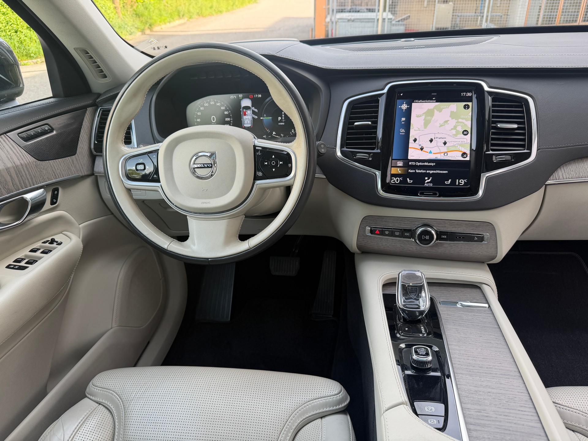 VOLVO XC90 T8 eAWD Inscription 7Plätze. eAWD-showroom-element-1