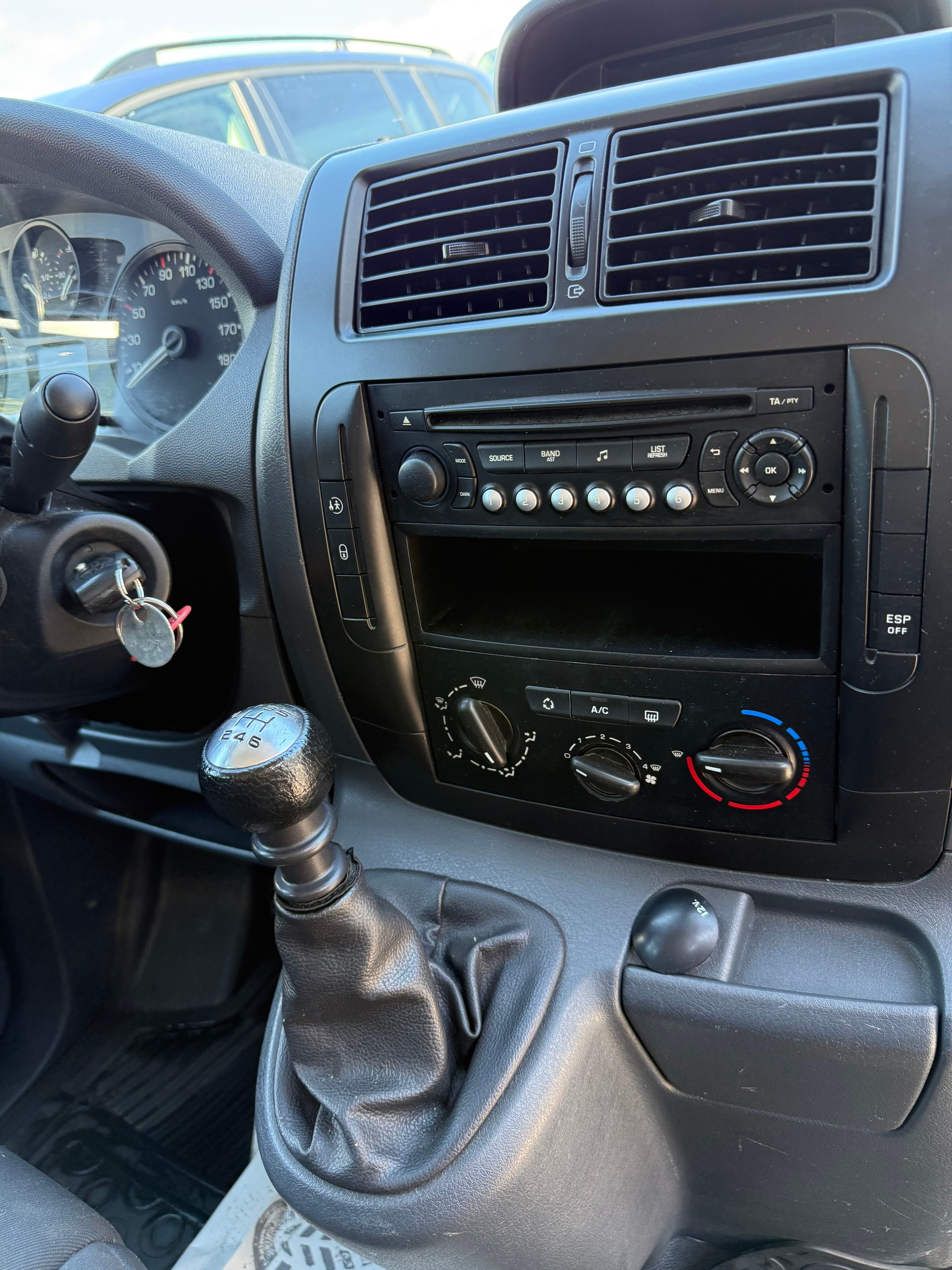 CITROEN Jumpy 2.0HDi L2H1 Seduction-image-9