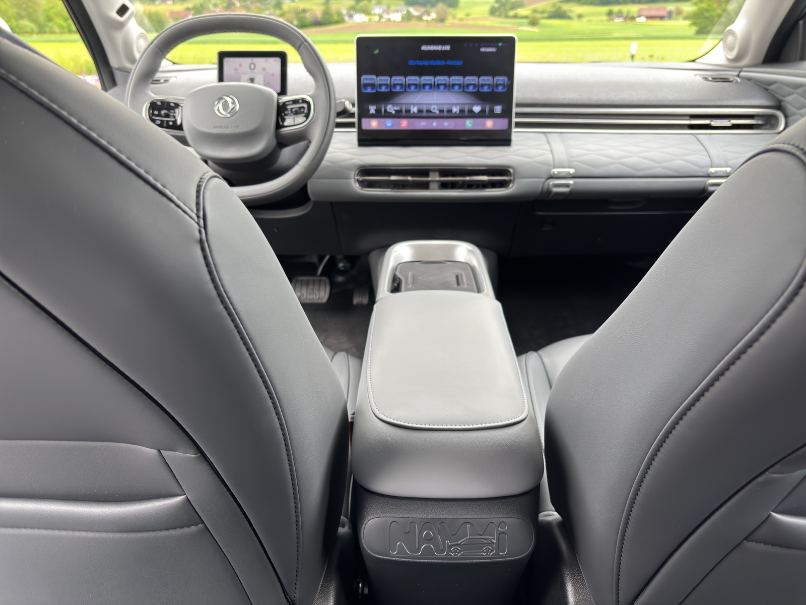 DONGFENG Box Electric-showroom-element-3