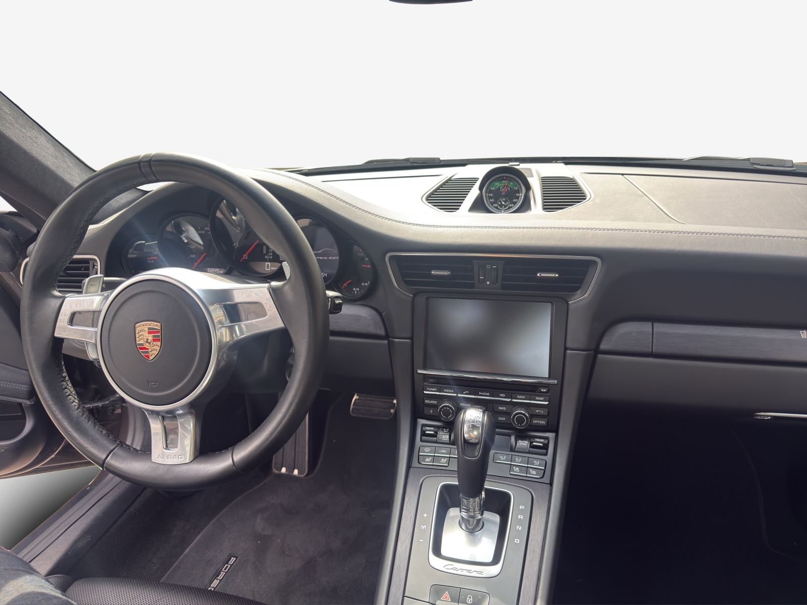 PORSCHE Carrera 4 GTS-image-10