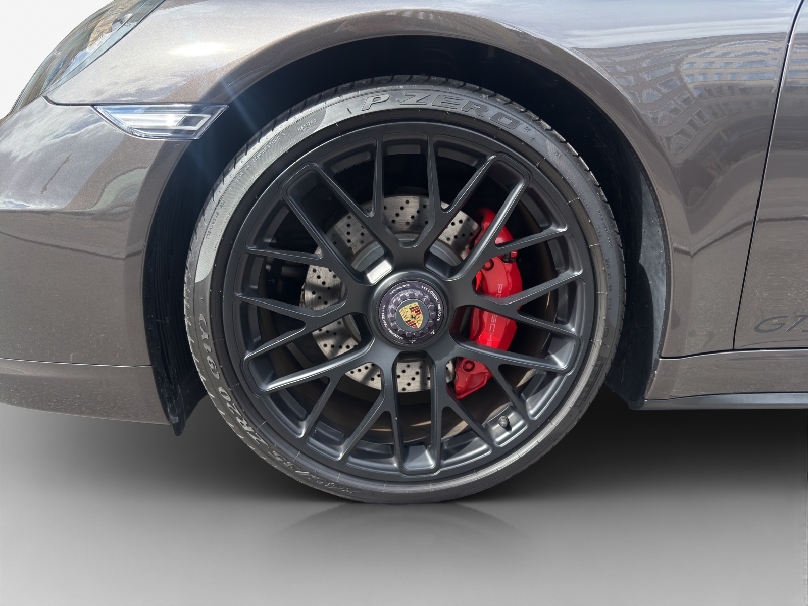 PORSCHE Carrera 4 GTS-image-13