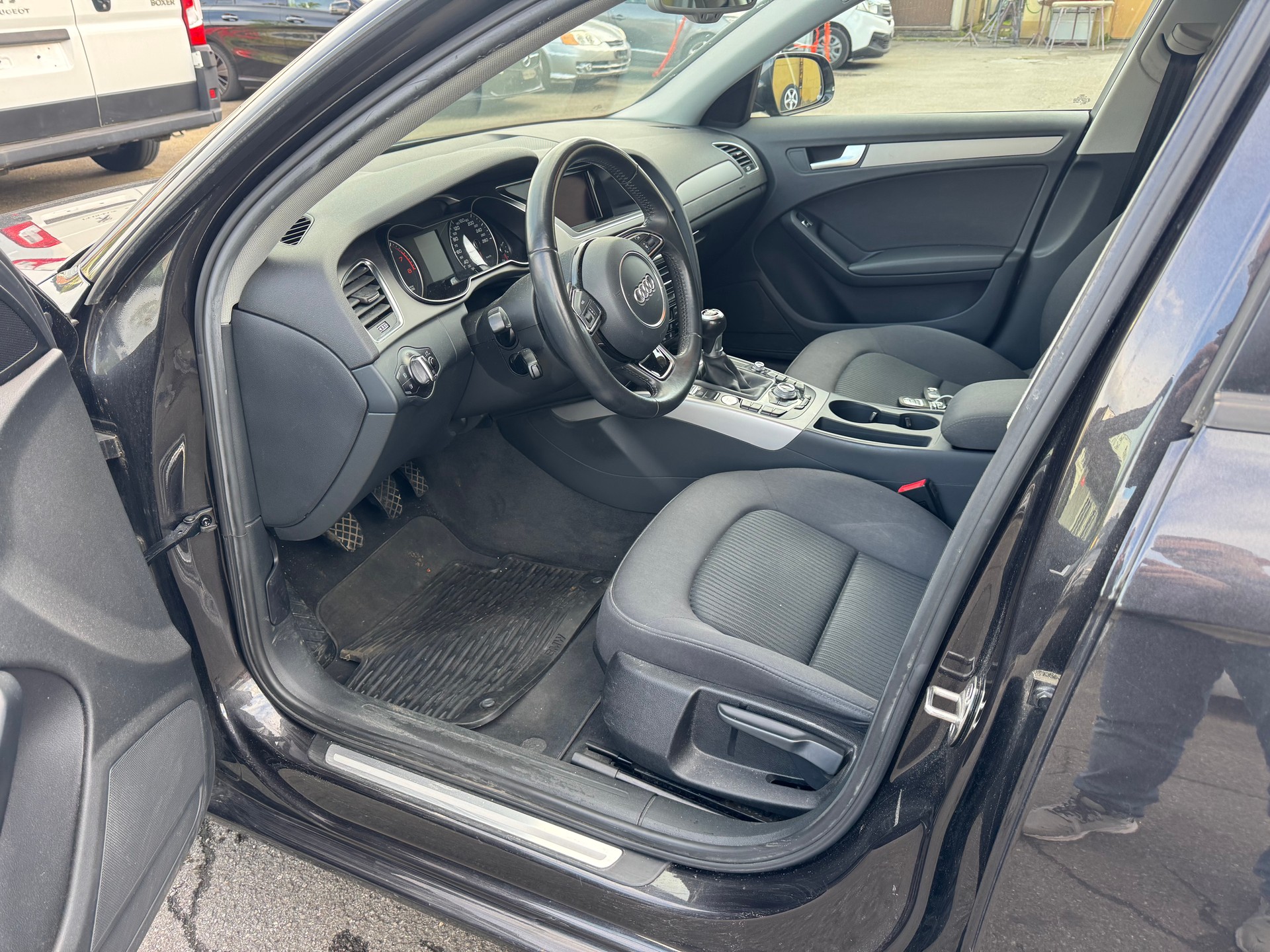 AUDI A4 Avant 1.8 TFSI-image-9