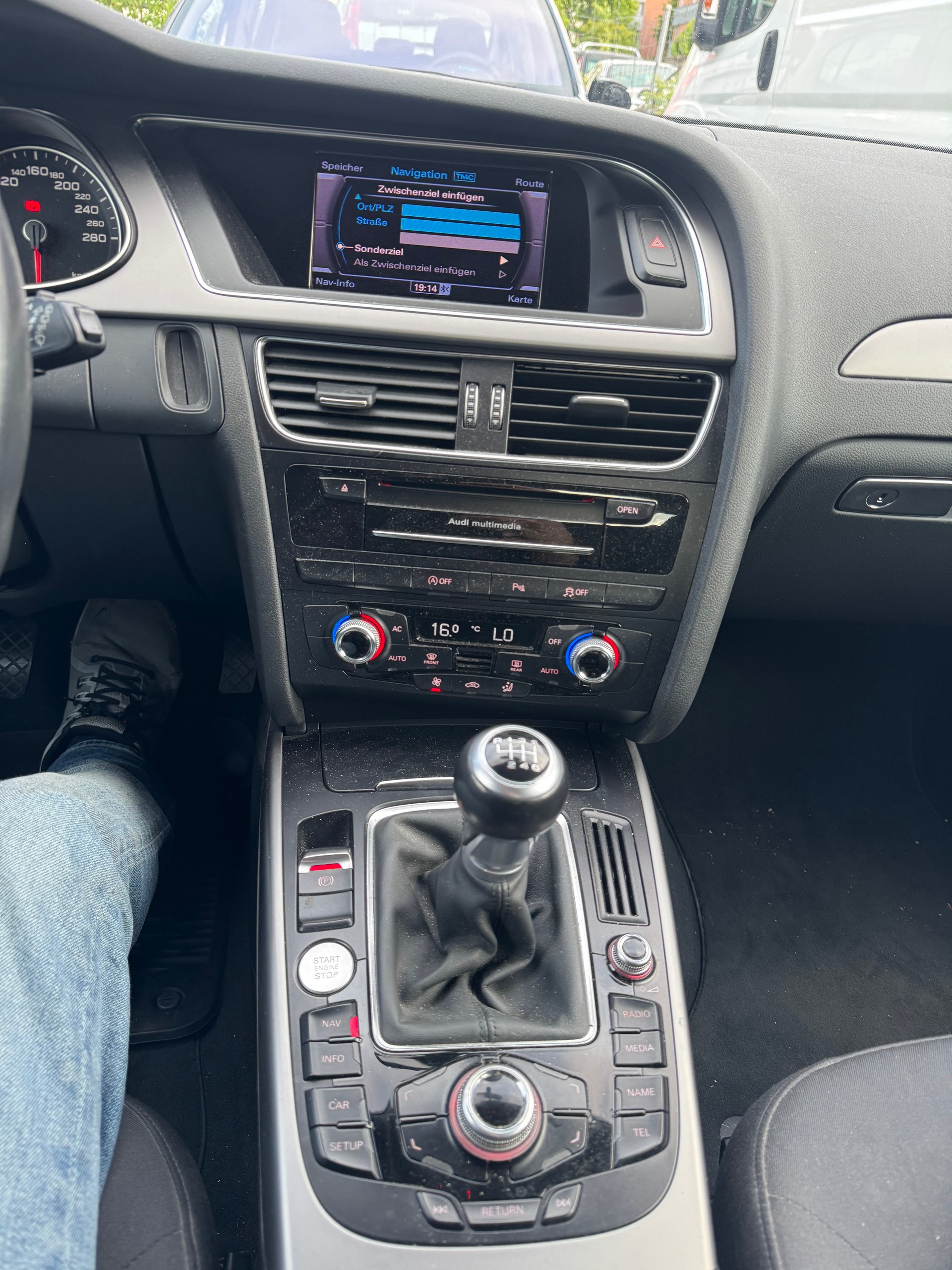 AUDI A4 Avant 1.8 TFSI-image-8