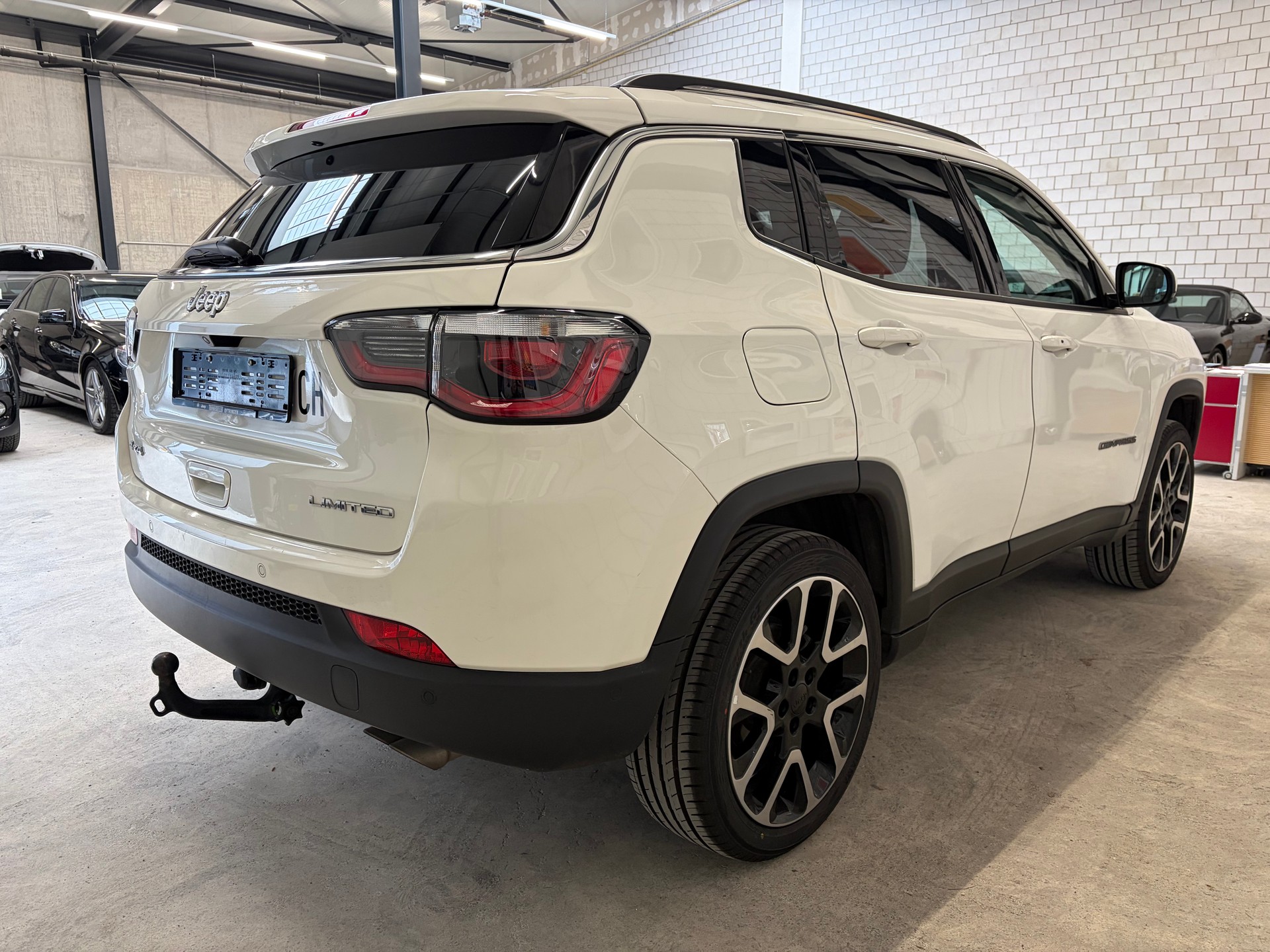 JEEP Compass 1.4 Turbo Limited AWD 9ATX-image-3