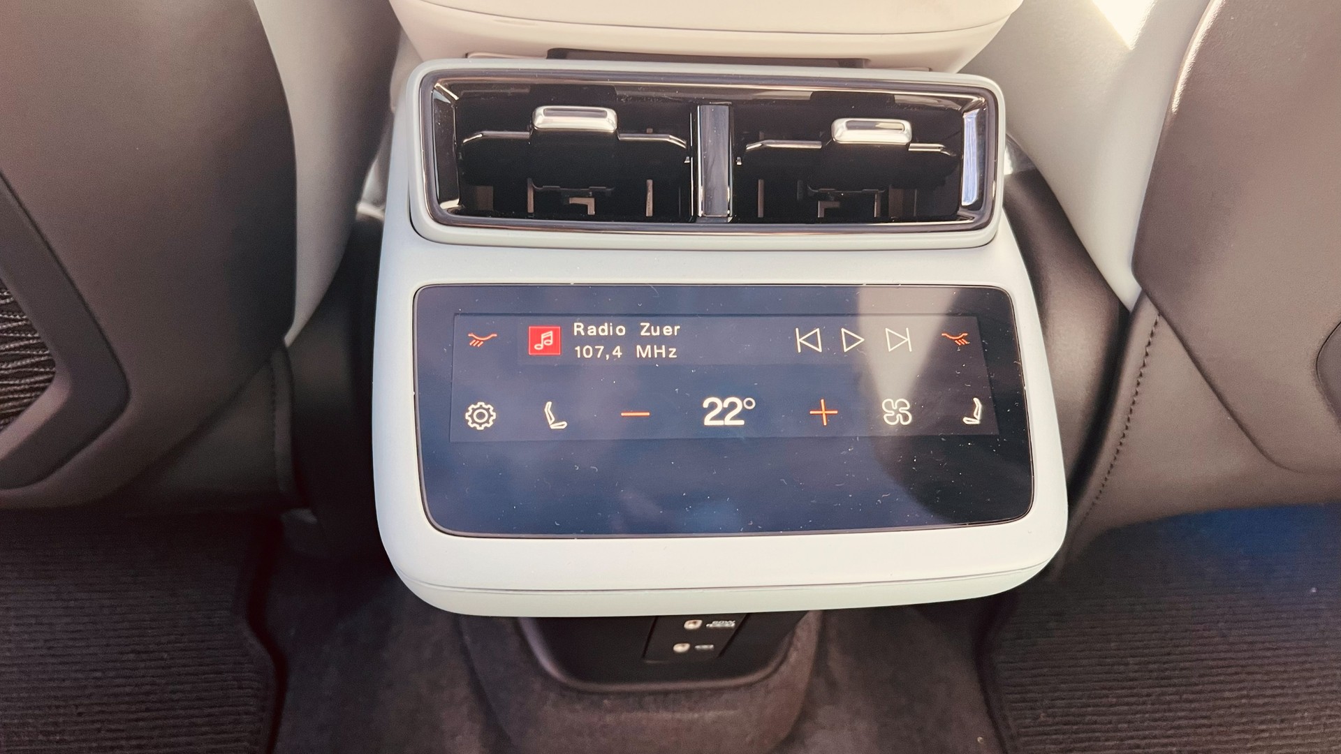 POLESTAR Long Range Dual Motor-image-2