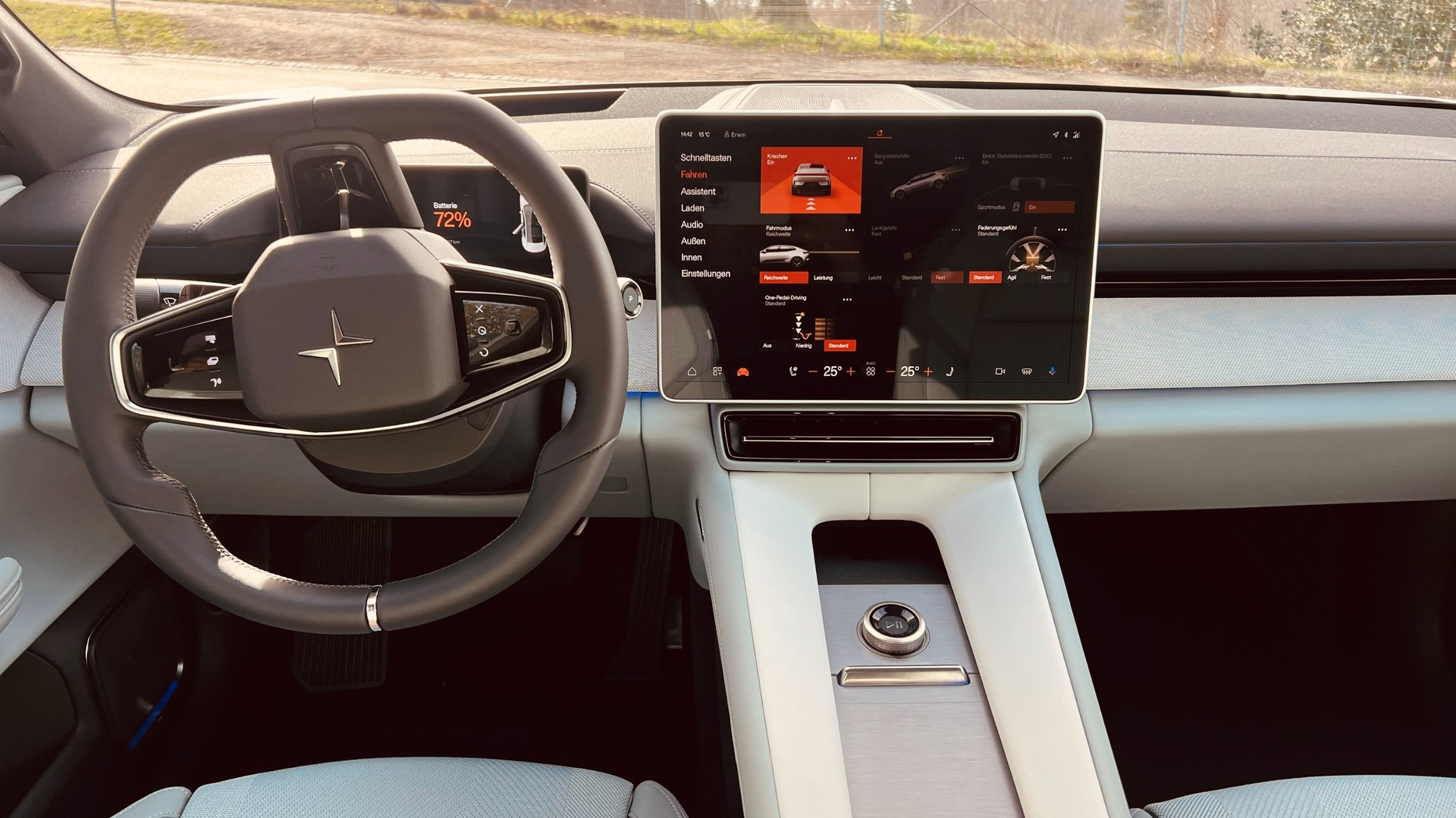 POLESTAR Long Range Dual Motor-image-1