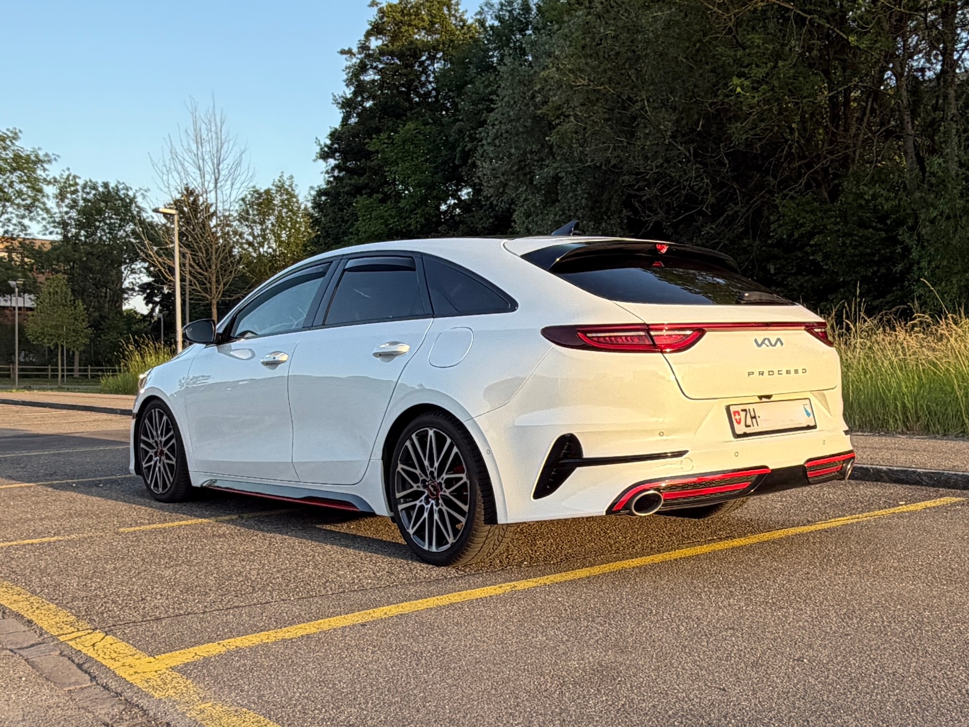 KIA ProCeed 1.6 T-GDi GT-image-3