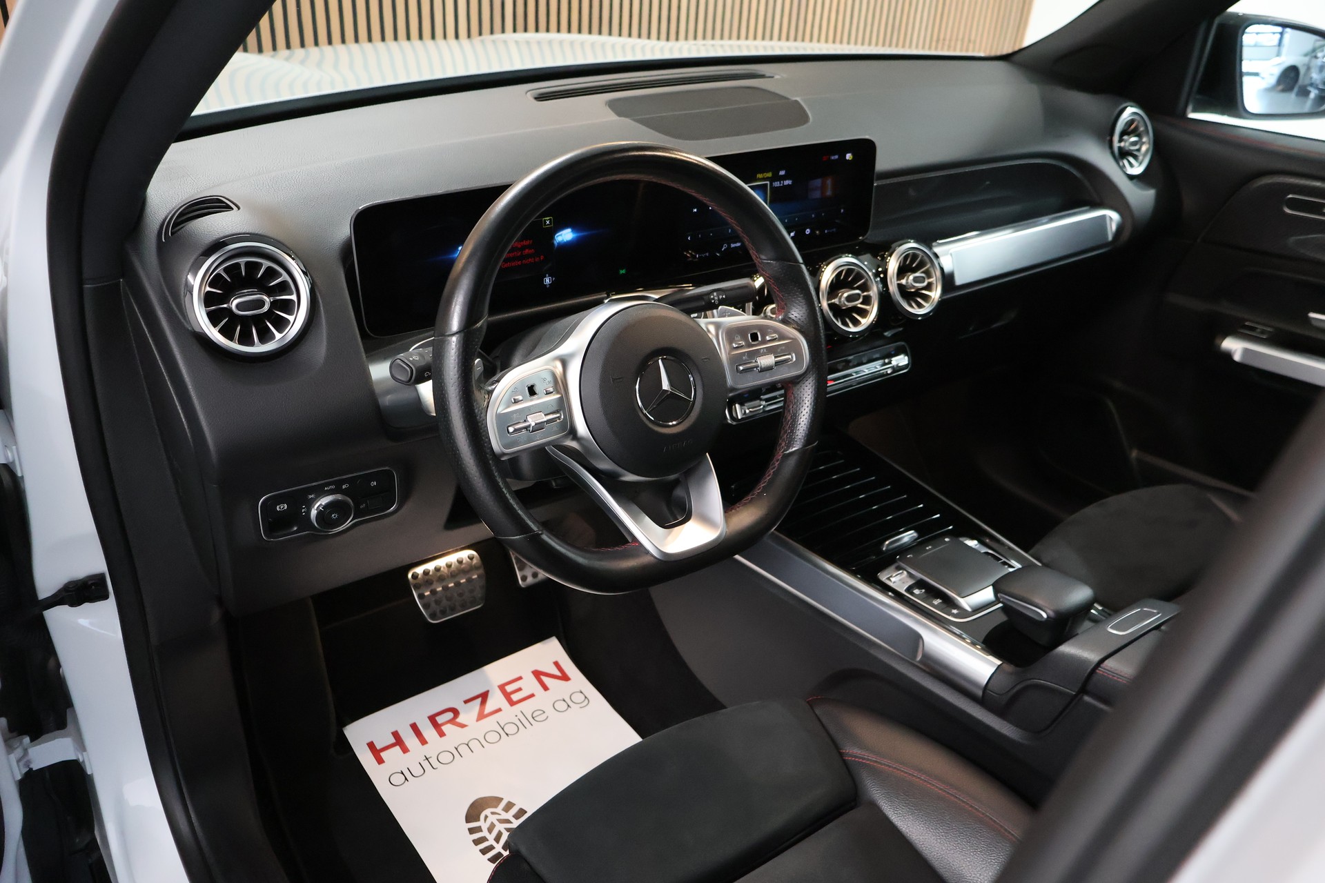 MERCEDES-BENZ GLB 220 d 4Matic AMG Line 8G-Tronic-image-9