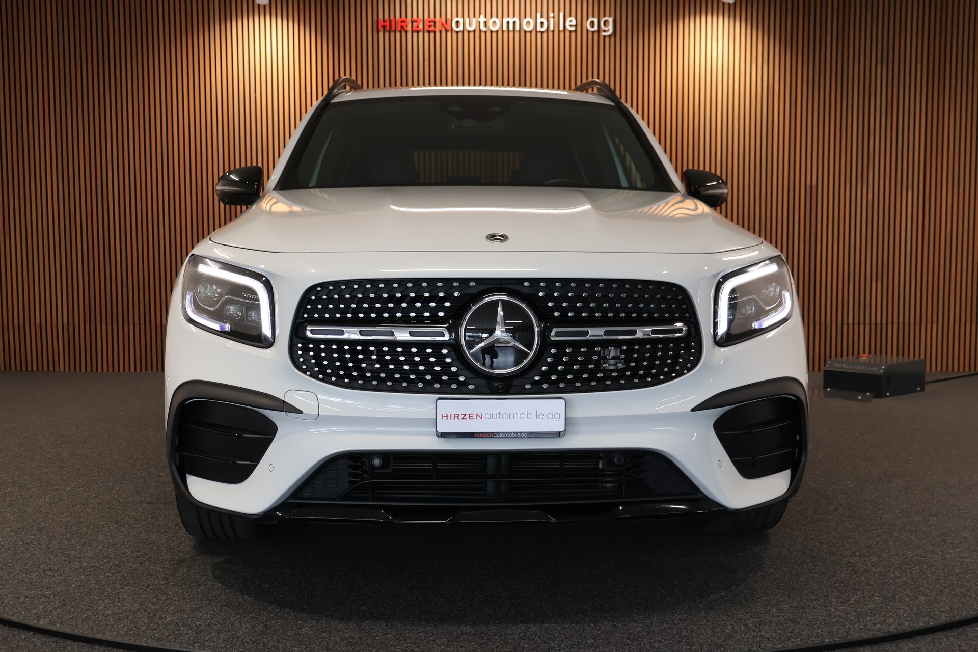 MERCEDES-BENZ GLB 220 d 4Matic AMG Line 8G-Tronic-image-31