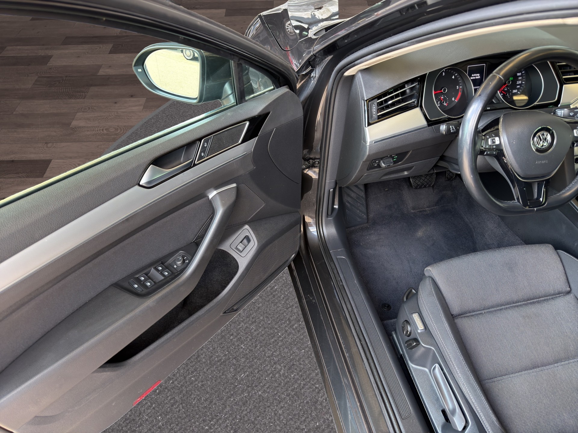 VW Passat Variant 2.0 TDI BMT Comfortline DSG 4Motion-image-19