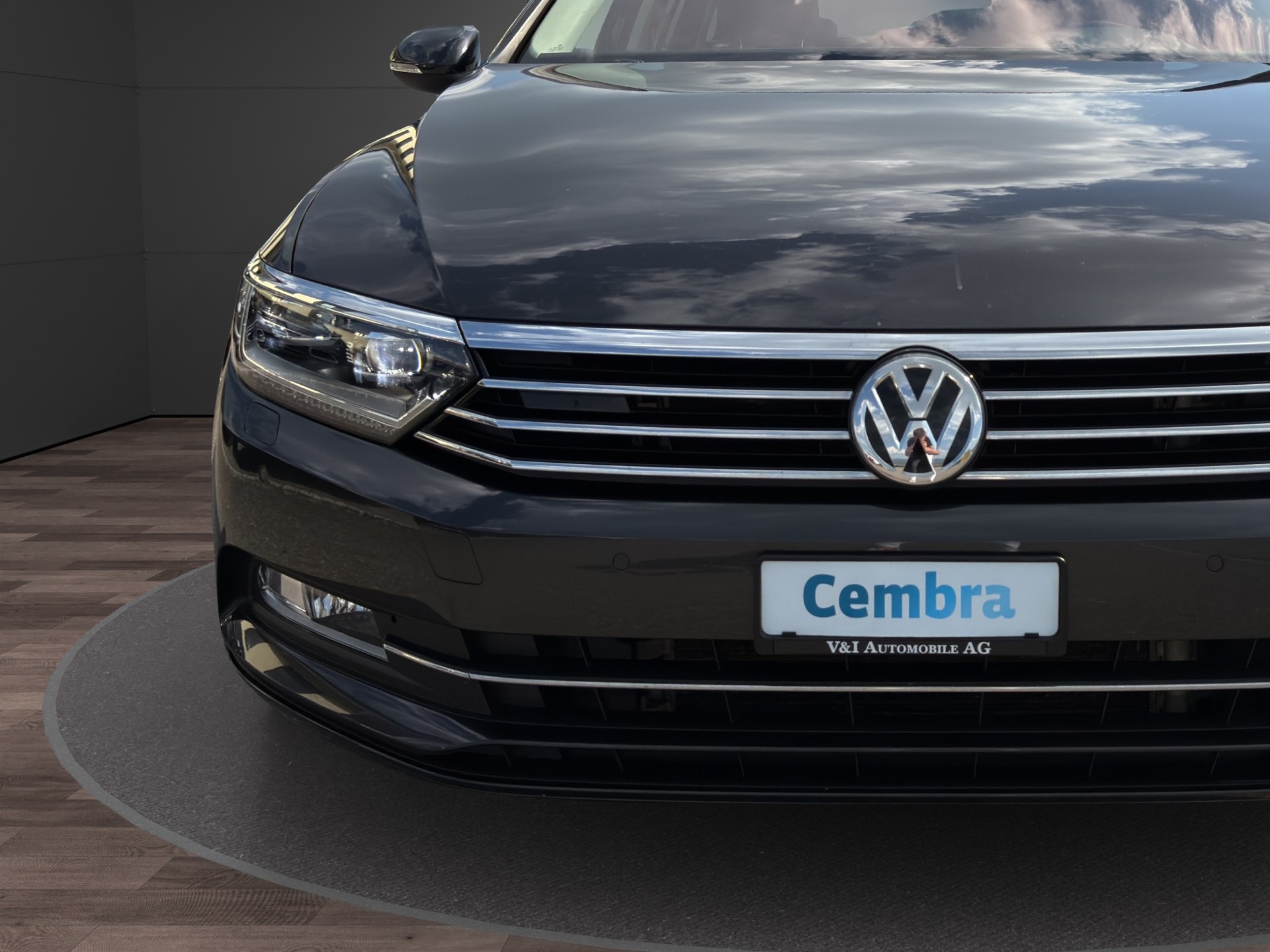 VW Passat Variant 2.0 TDI BMT Comfortline DSG 4Motion-image-8