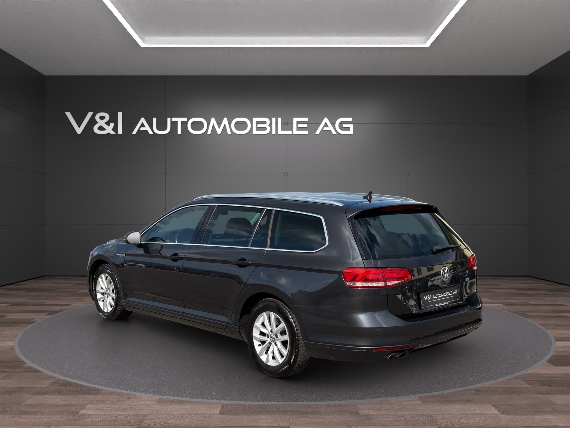 VW Passat Variant 2.0 TDI BMT Comfortline DSG 4Motion-image-4