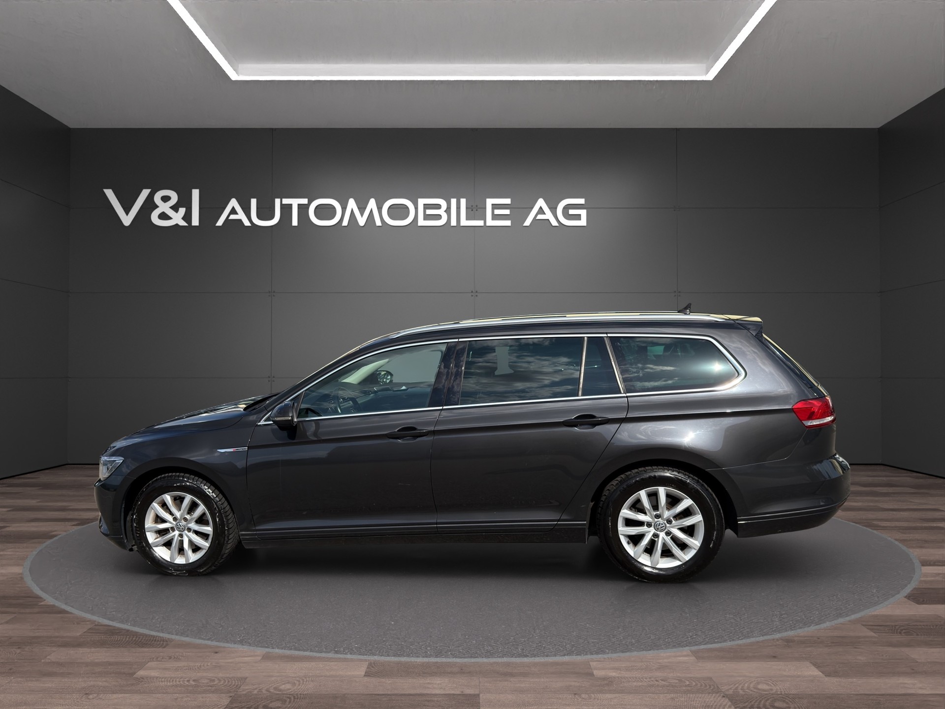 VW Passat Variant 2.0 TDI BMT Comfortline DSG 4Motion-image-6