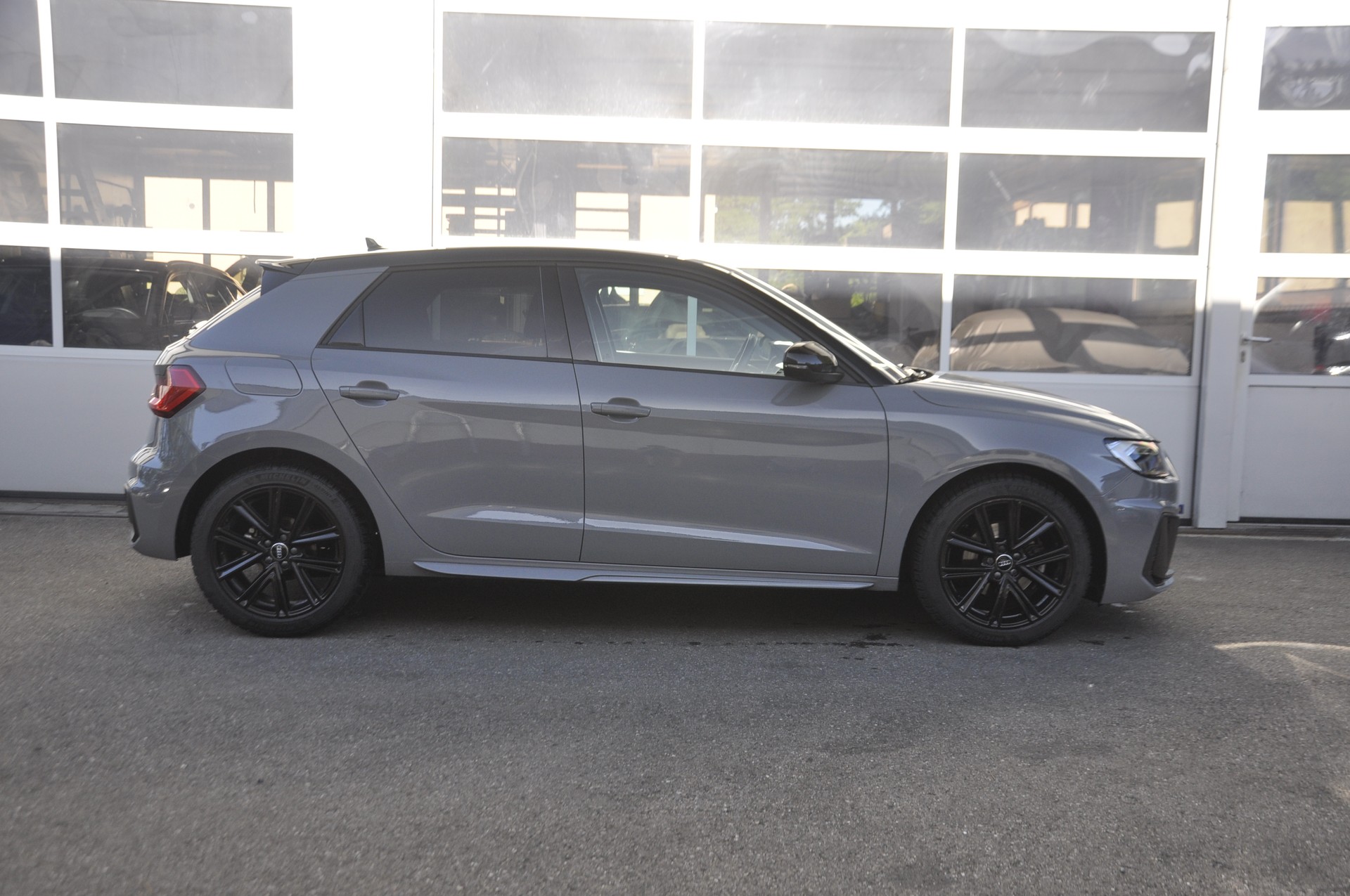 AUDI A1 Sportback 30 TFSI S Line S-tronic-image-1