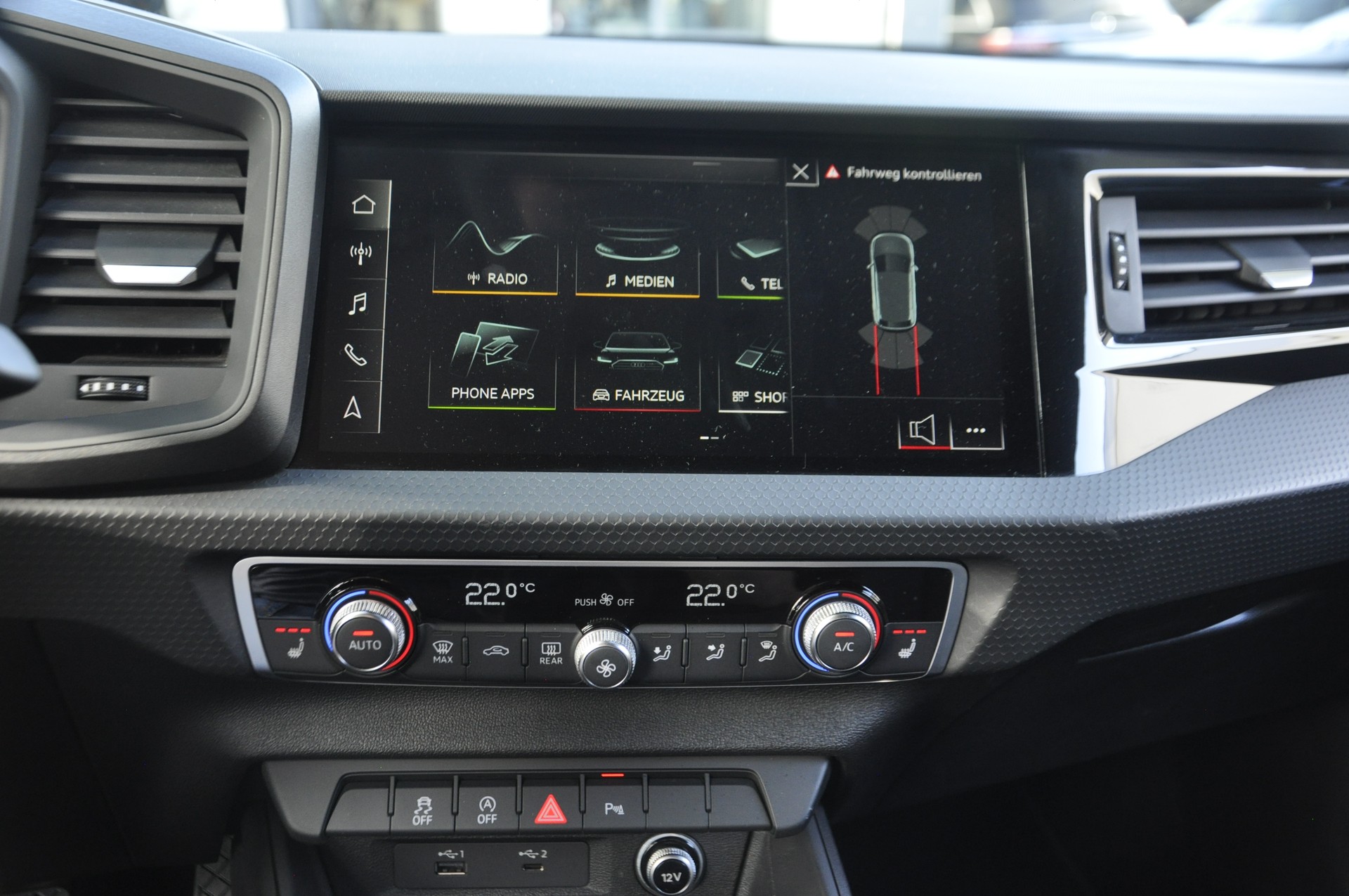 AUDI A1 Sportback 30 TFSI S Line S-tronic-image-11