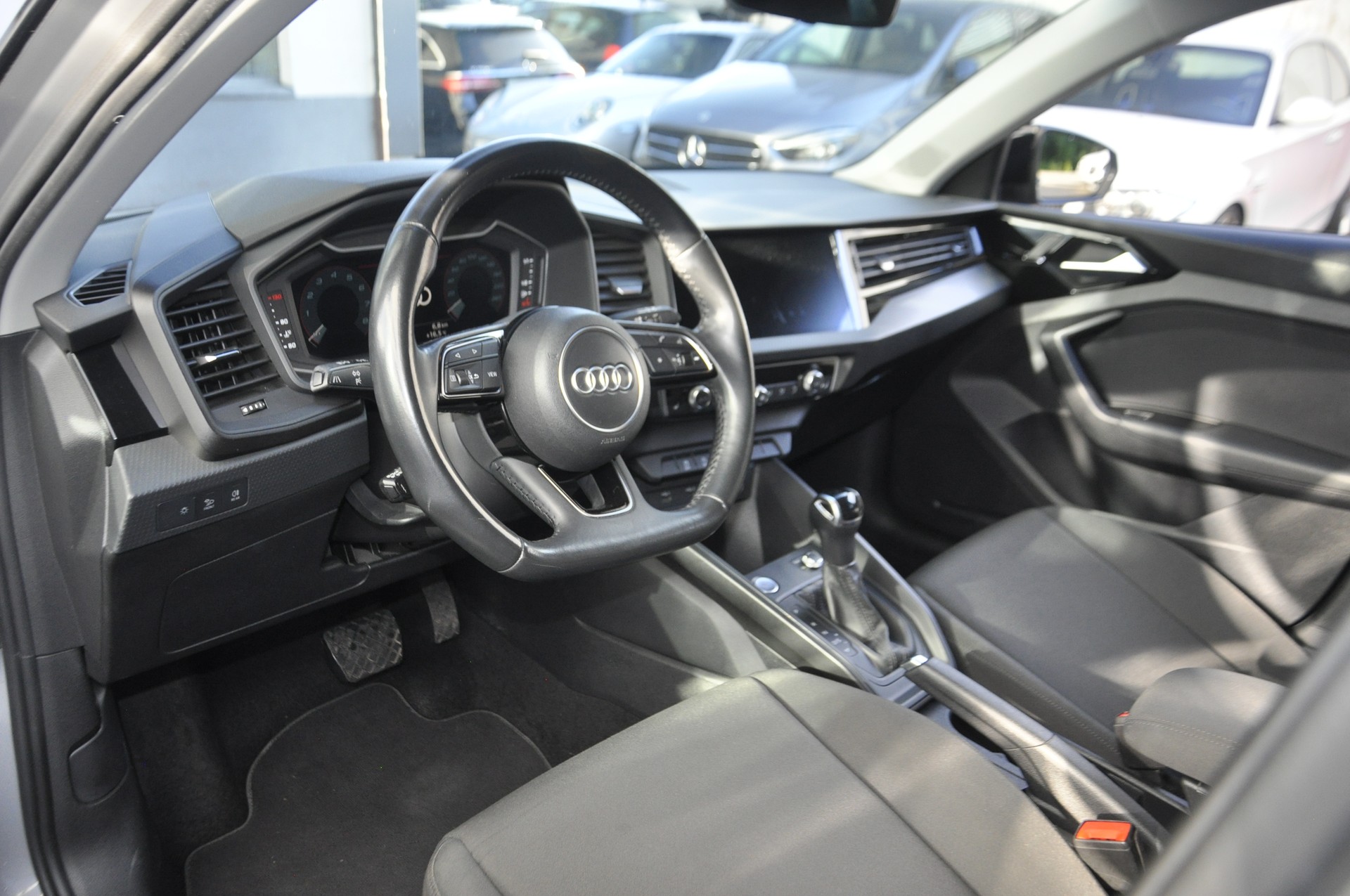 AUDI A1 Sportback 30 TFSI S Line S-tronic-image-5