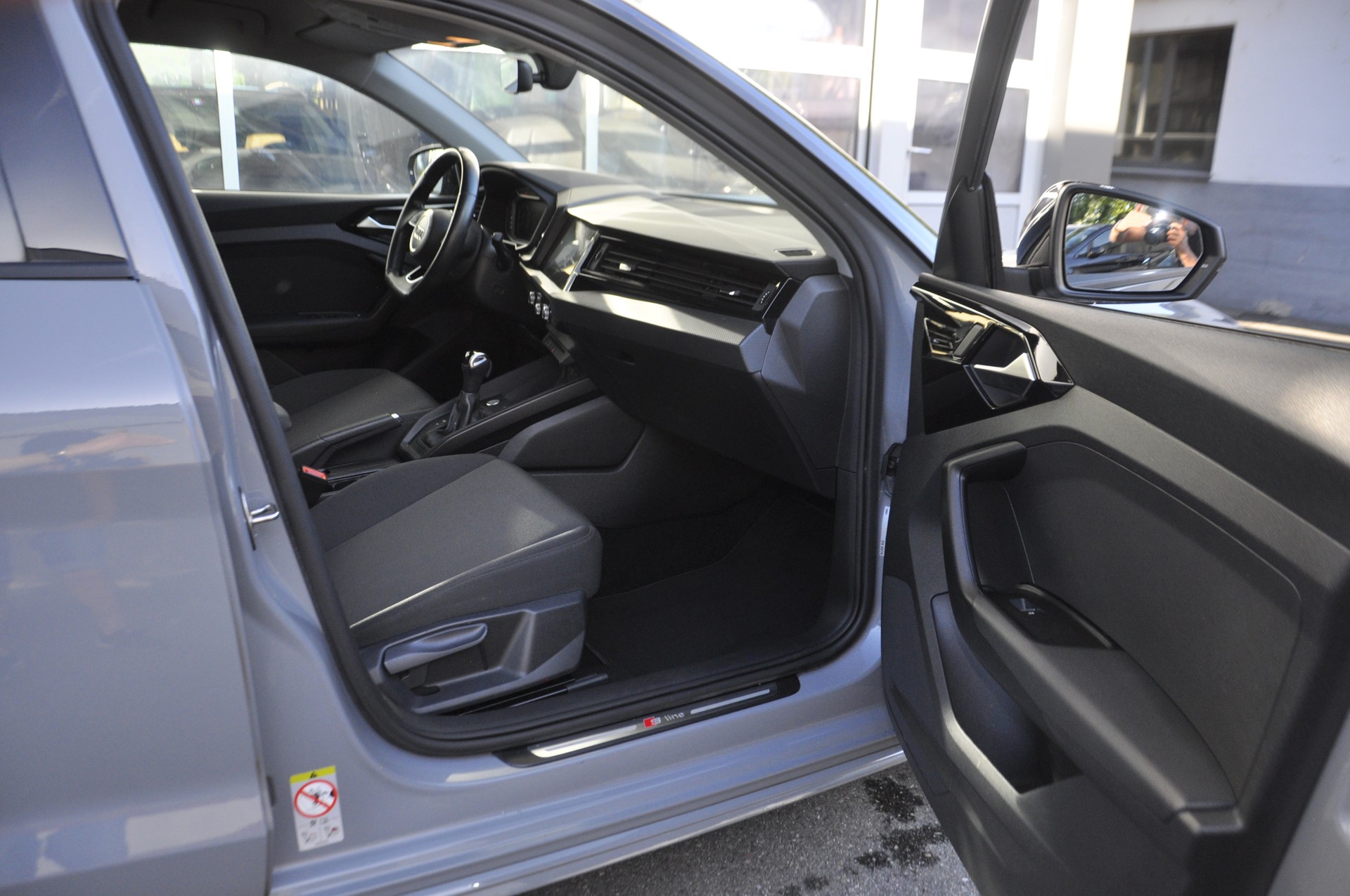 AUDI A1 Sportback 30 TFSI S Line S-tronic-image-6