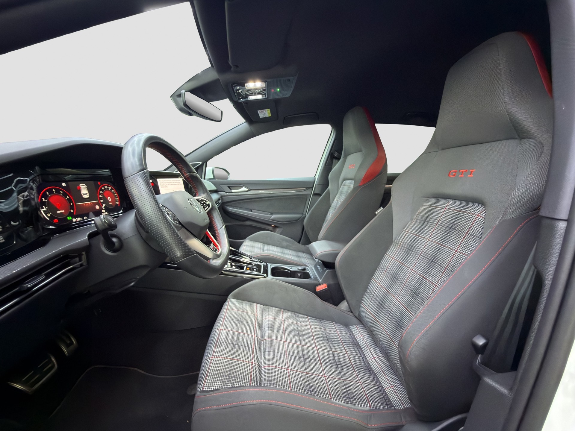 VW Golf 2.0 TSI GTI DSG-image-11