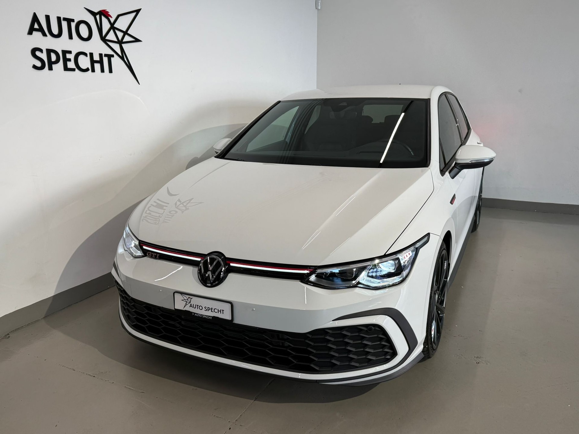 VW Golf 2.0 TSI GTI DSG-showroom-element-1