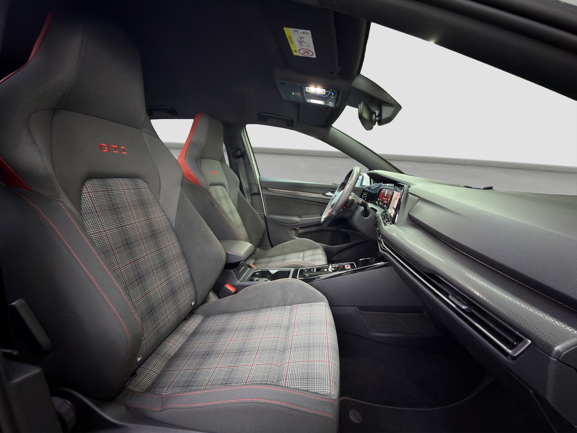 VW Golf 2.0 TSI GTI DSG-image-12