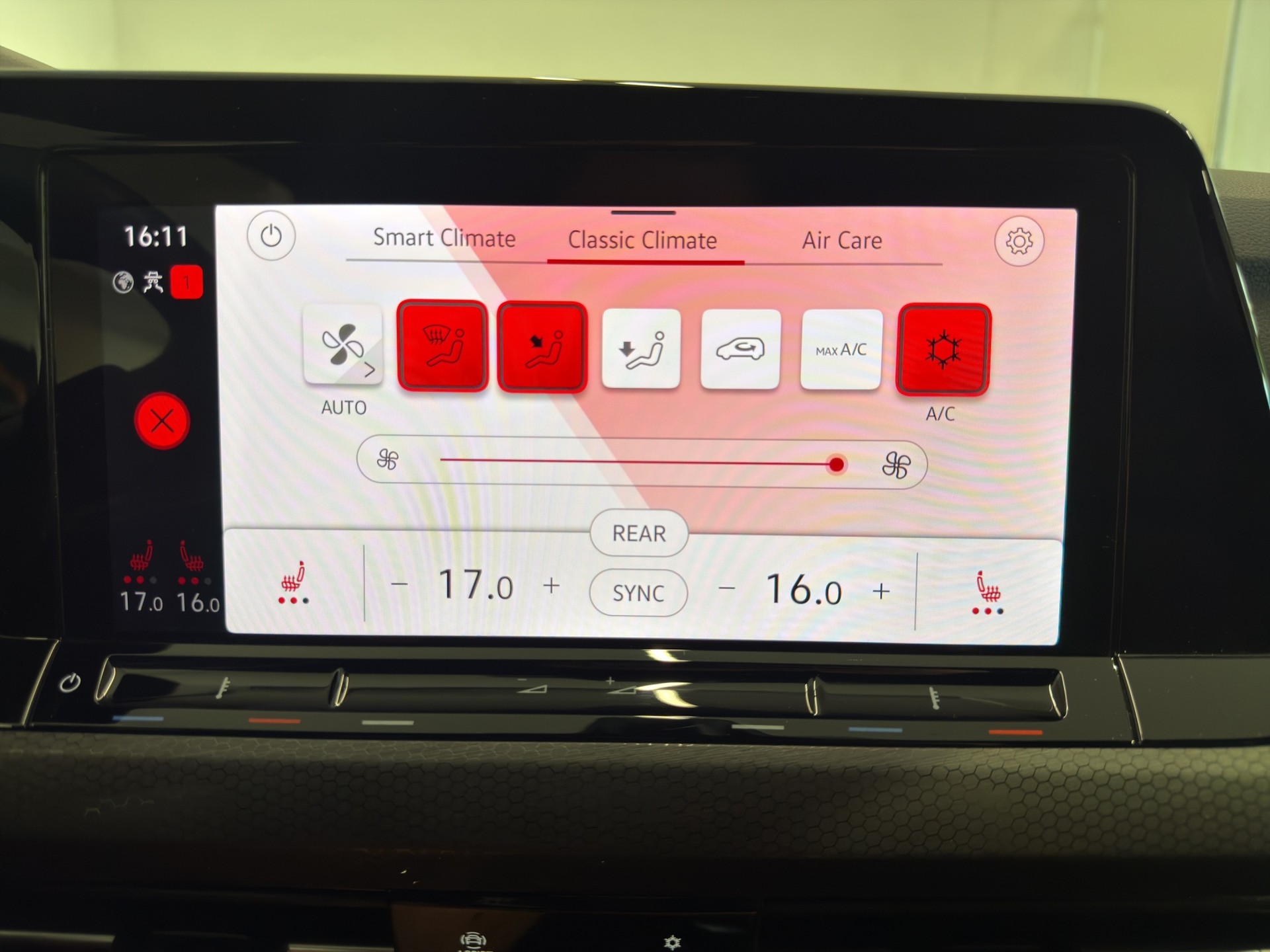 VW Golf 2.0 TSI GTI DSG-image-26