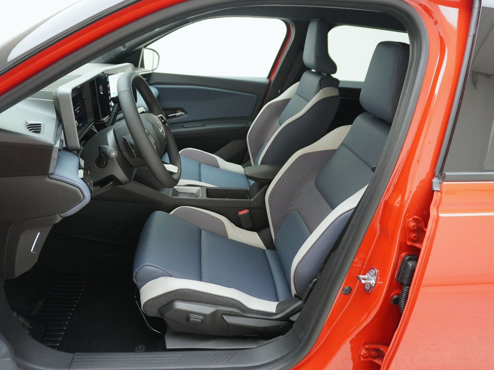 NISSAN Micra Evolve-image-11