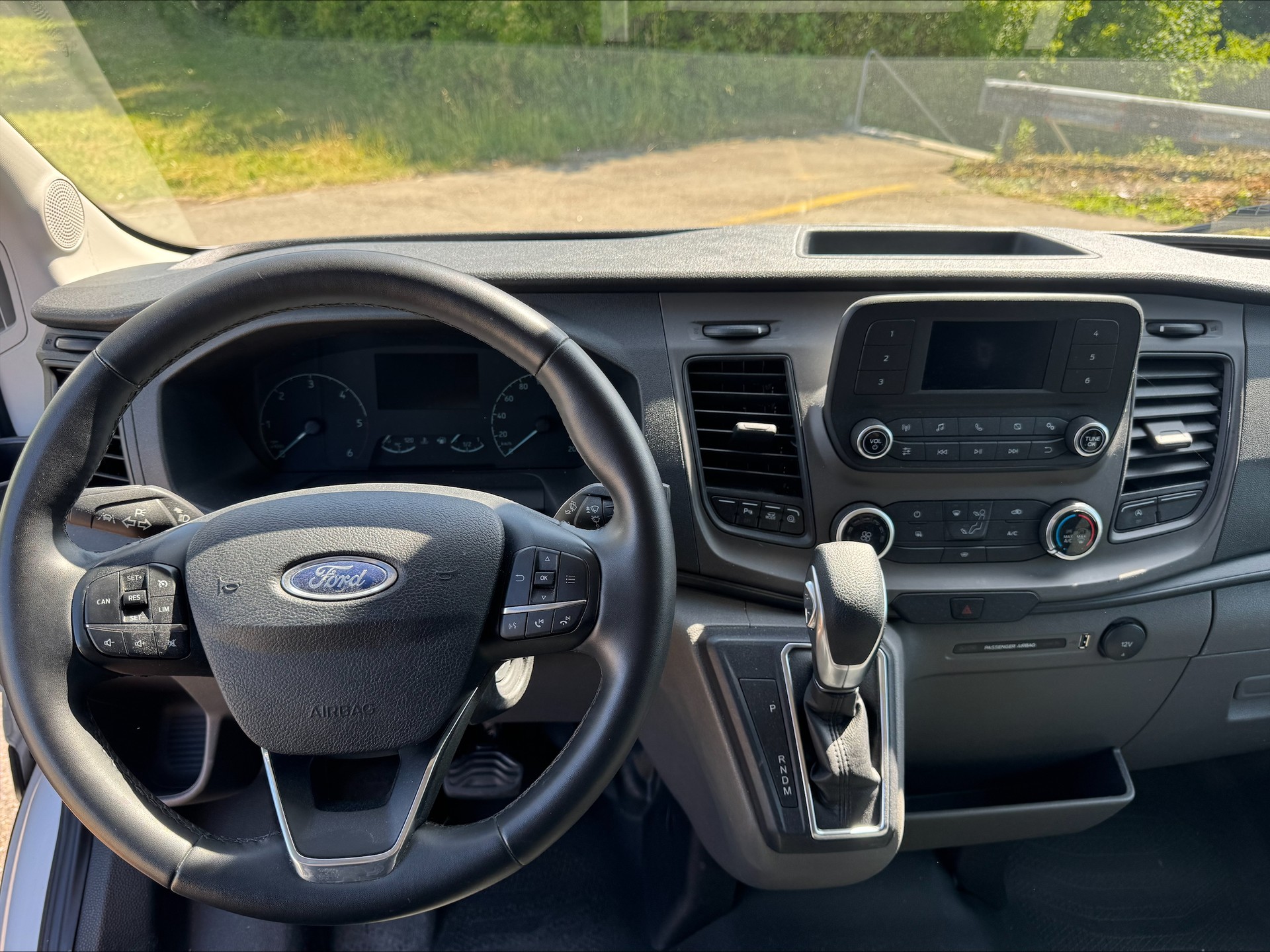 FORD Transit Van 350 L3 Trend 2.0 TDCi 130 FWD A-image-5