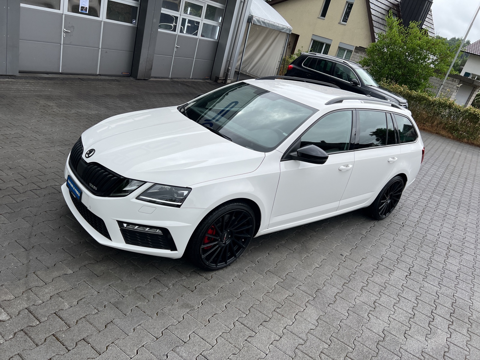SKODA Octavia Combi 2.0 TSI RS DSG-image-14