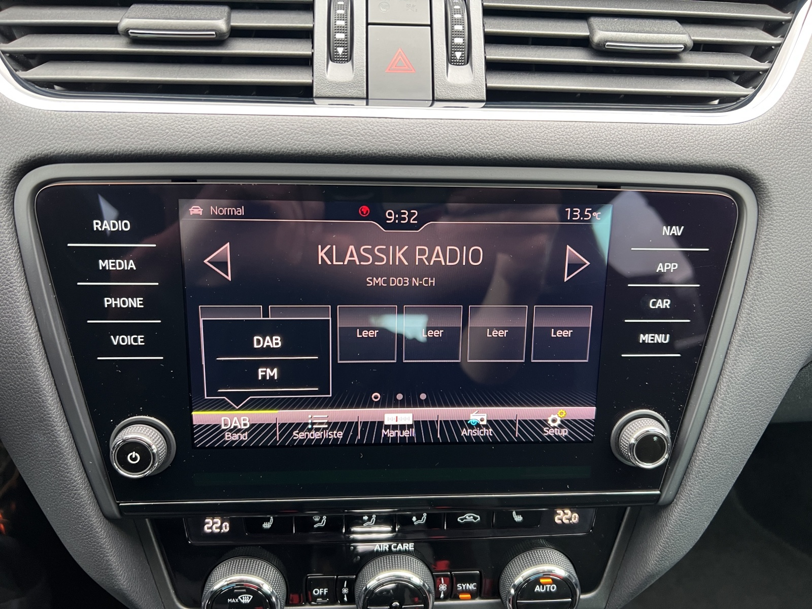 SKODA Octavia Combi 2.0 TSI RS DSG-image-11