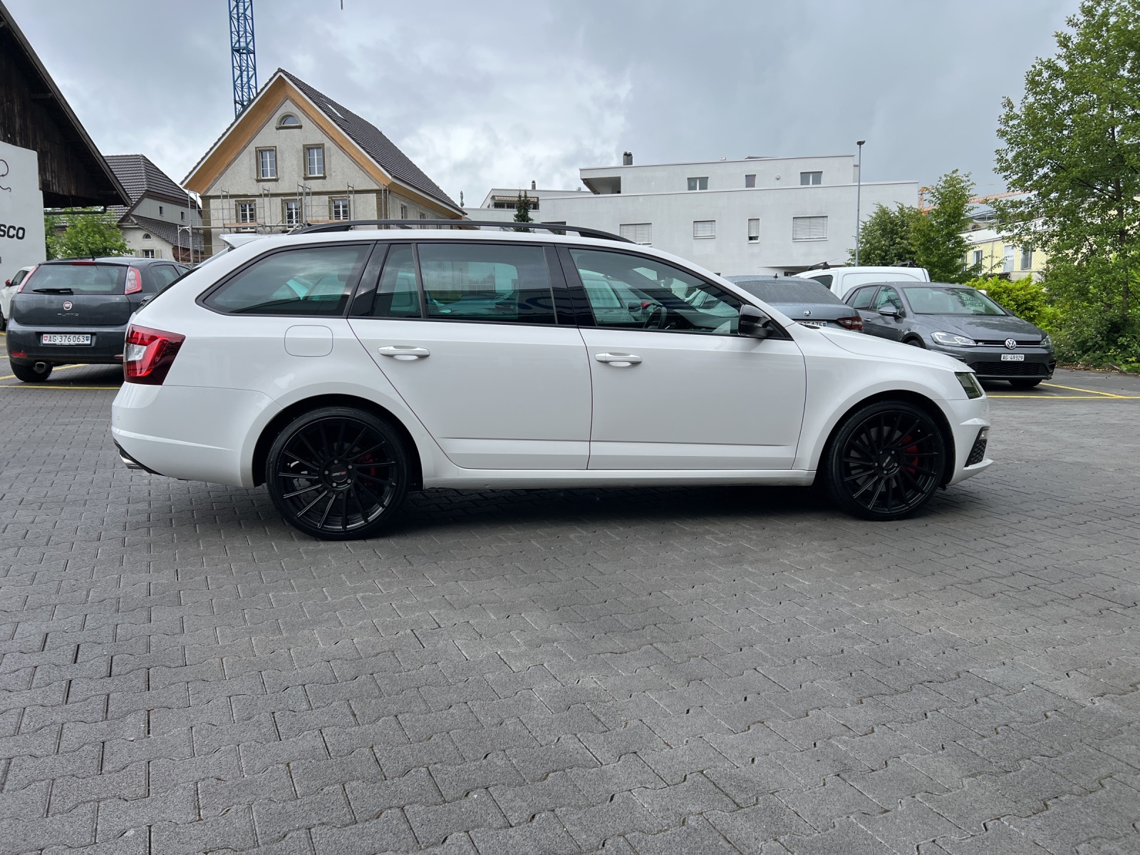 SKODA Octavia Combi 2.0 TSI RS DSG-image-4