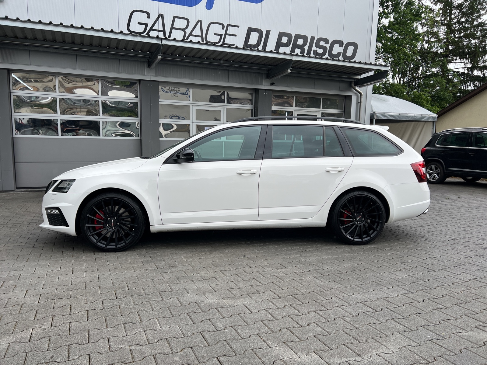 SKODA Octavia Combi 2.0 TSI RS DSG-showroom-element-1