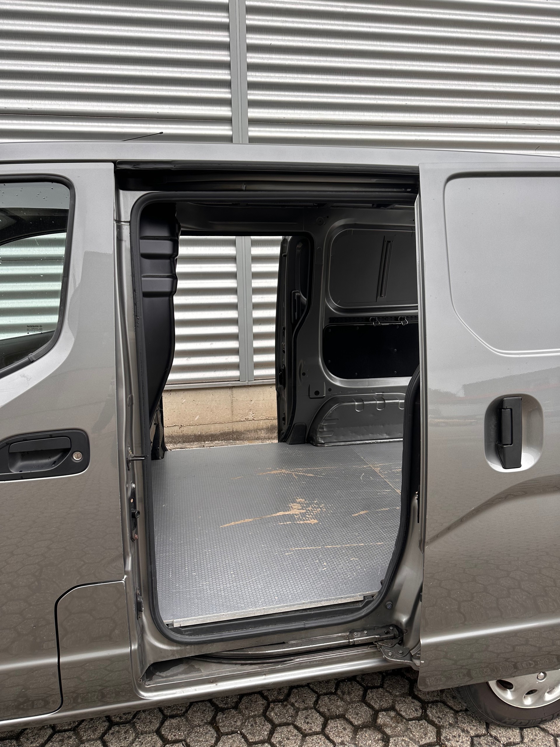 NISSAN NV200 1.5 dCi 85 Pro Rückfahrtkamera, Mit Ladebühne-image-9
