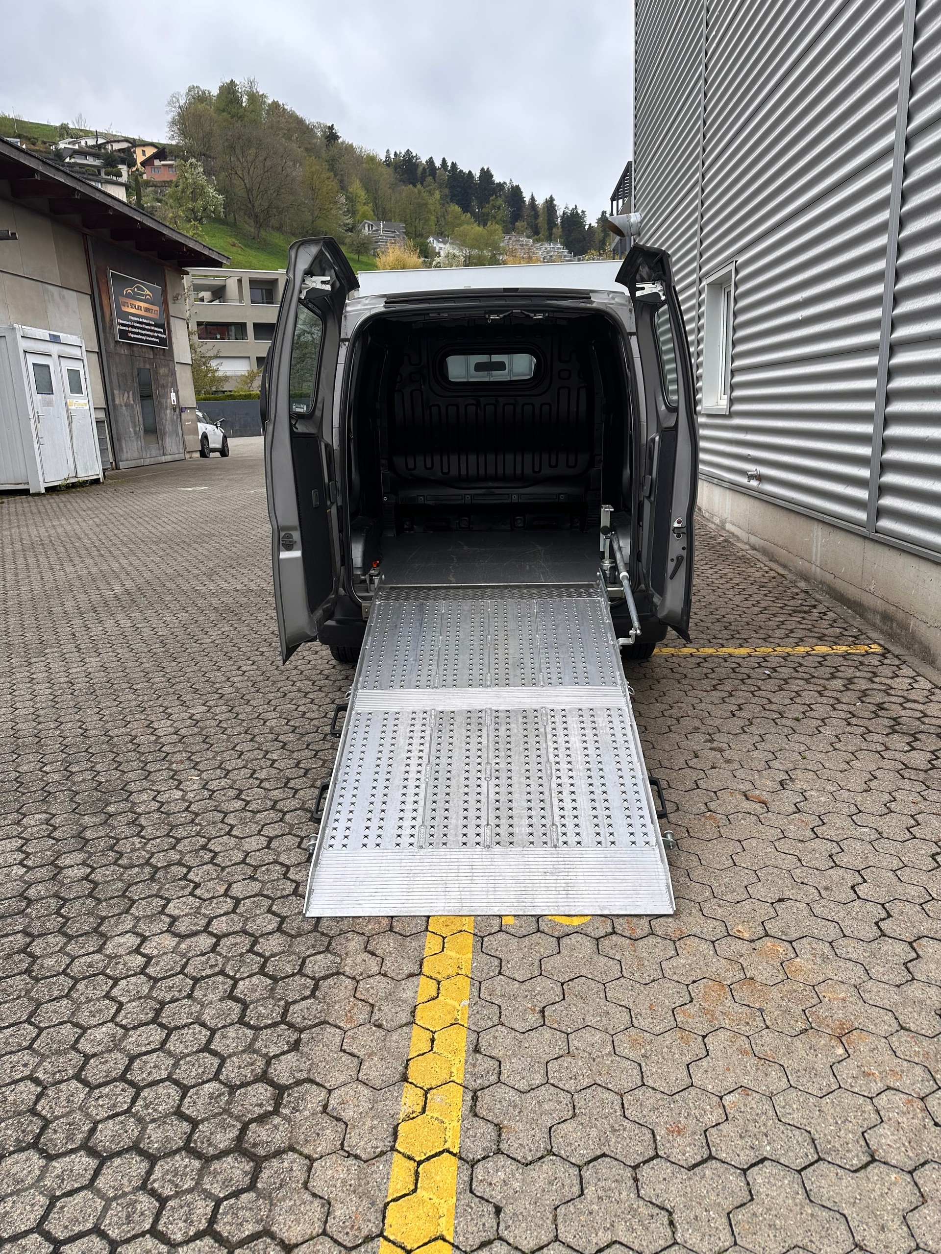 NISSAN NV200 1.5 dCi 85 Pro Rückfahrtkamera, Mit Ladebühne-image-7