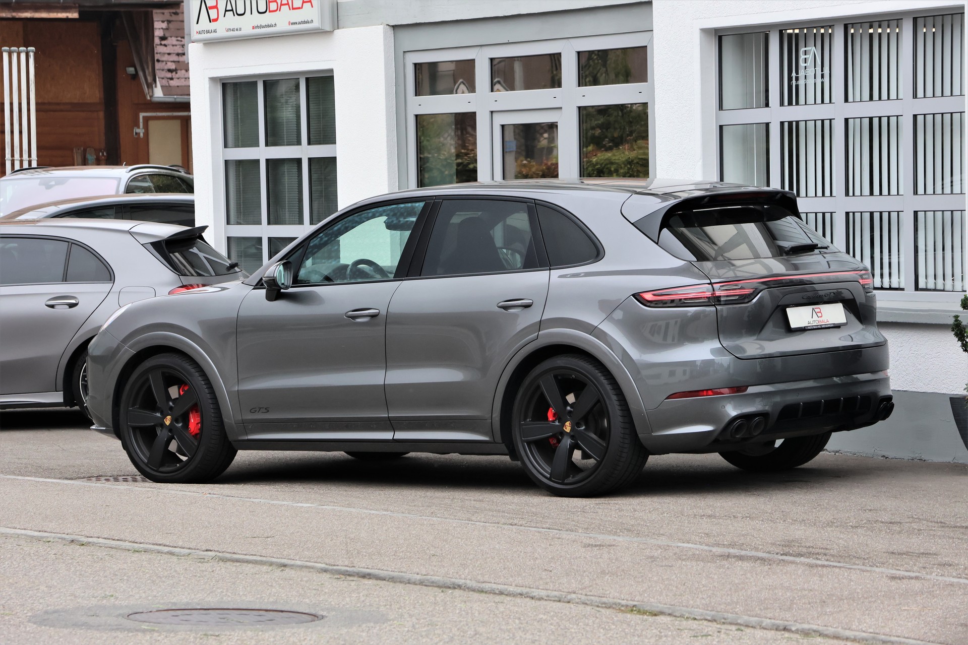 PORSCHE Cayenne GTS (CH) "2+2y Approved"-image-4
